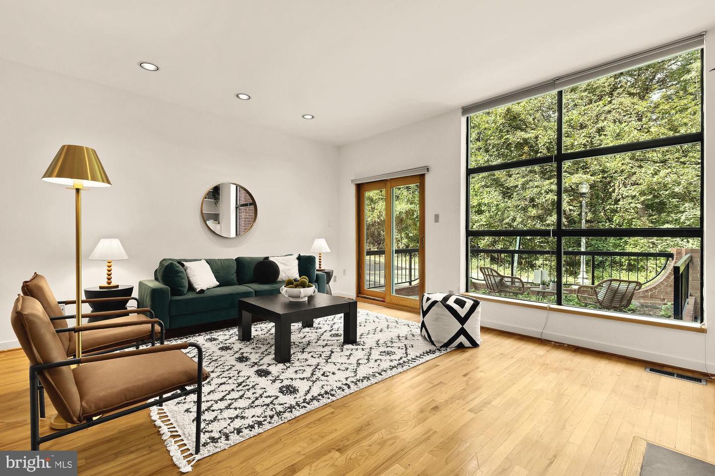 3499 17TH ST NW #1, WASHINGTON, District Of Columbia 20010, 3 Bedrooms Bedrooms, ,3 BathroomsBathrooms,Residential,For sale,3499 17TH ST NW #1,DCDC2224256 MLS # DCDC2224256