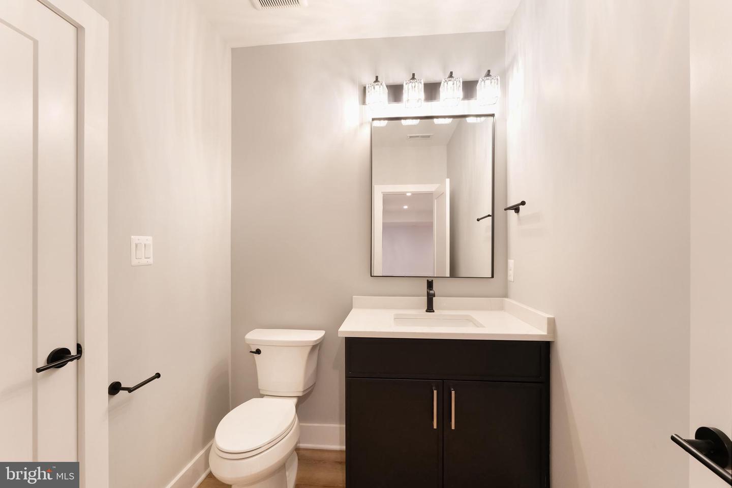 6908 SOUTHRIDGE DR, MCLEAN, Virginia 22101, 7 Bedrooms Bedrooms, ,7 BathroomsBathrooms,Residential,For sale,6908 SOUTHRIDGE DR,VAFX2269470 MLS # VAFX2269470