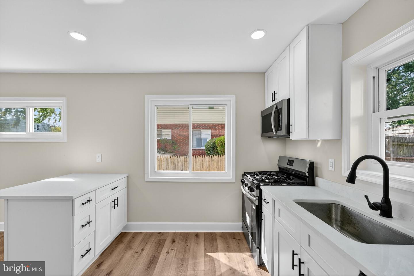 2248 ROANOKE DR, ALEXANDRIA, Virginia 22307, 2 Bedrooms Bedrooms, ,1 BathroomBathrooms,Residential,For sale,2248 ROANOKE DR,VAFX2269516 MLS # VAFX2269516
