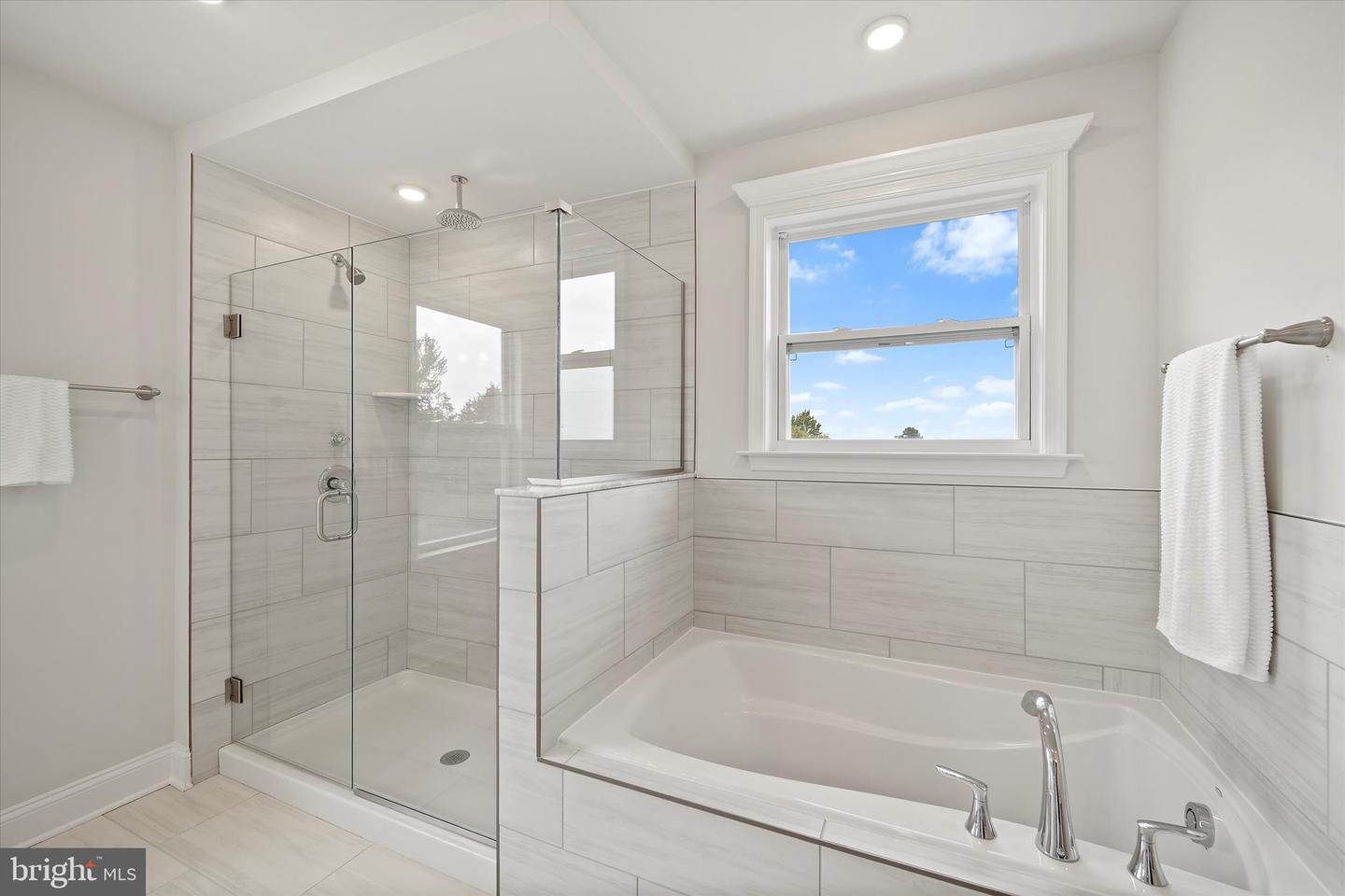 12404 PARKGATE DR, NOKESVILLE, Virginia 20181, 5 Bedrooms Bedrooms, ,6 BathroomsBathrooms,Residential,For sale,12404 PARKGATE DR,VAPW2104844 MLS # VAPW2104844