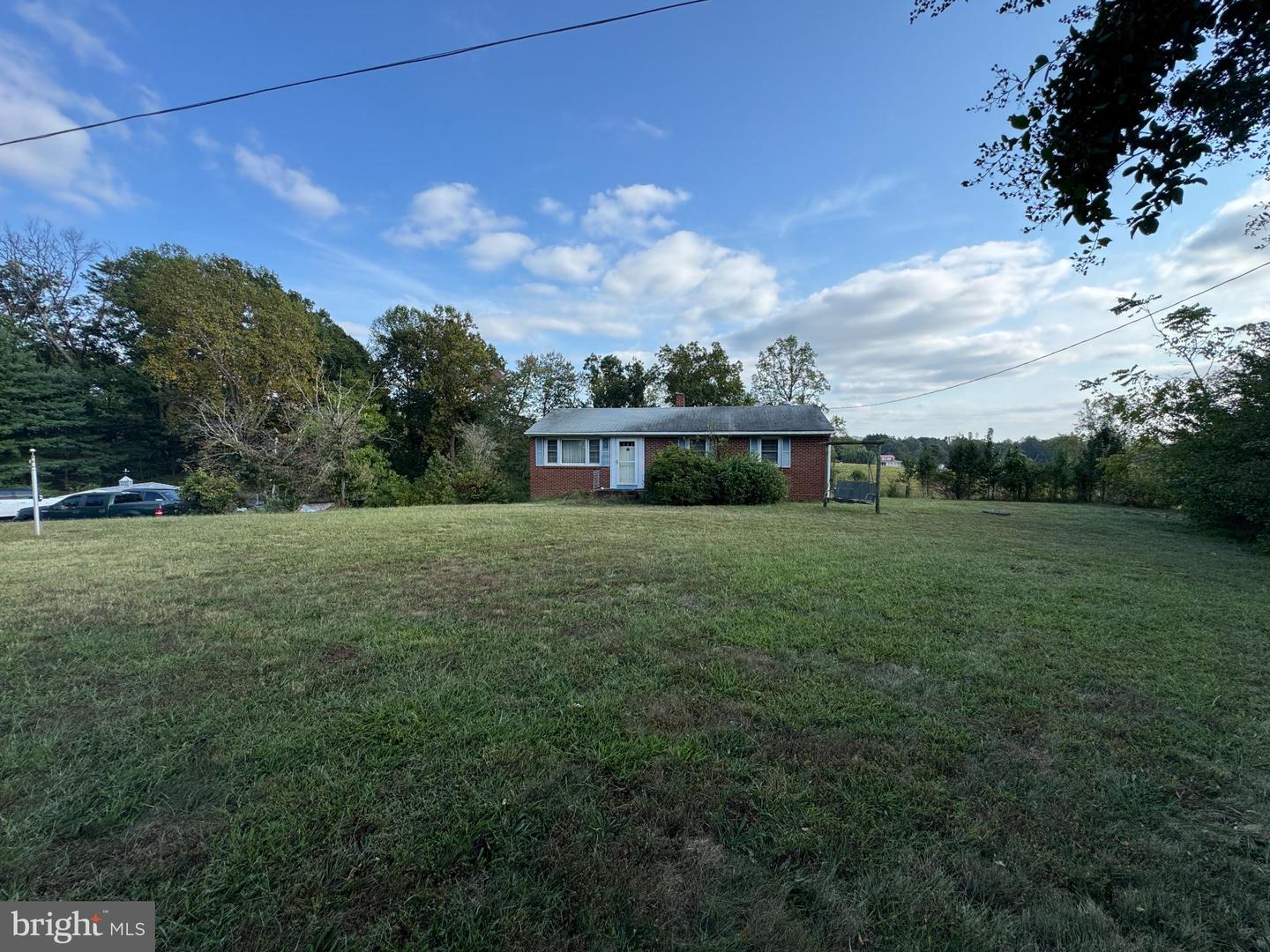5424 N SEMINOLE TRL, BRIGHTWOOD, Virginia 22715, 3 Bedrooms Bedrooms, 4 Rooms Rooms,1 BathroomBathrooms,Residential,For sale,5424 N SEMINOLE TRL,VAMA2002464 MLS # VAMA2002464