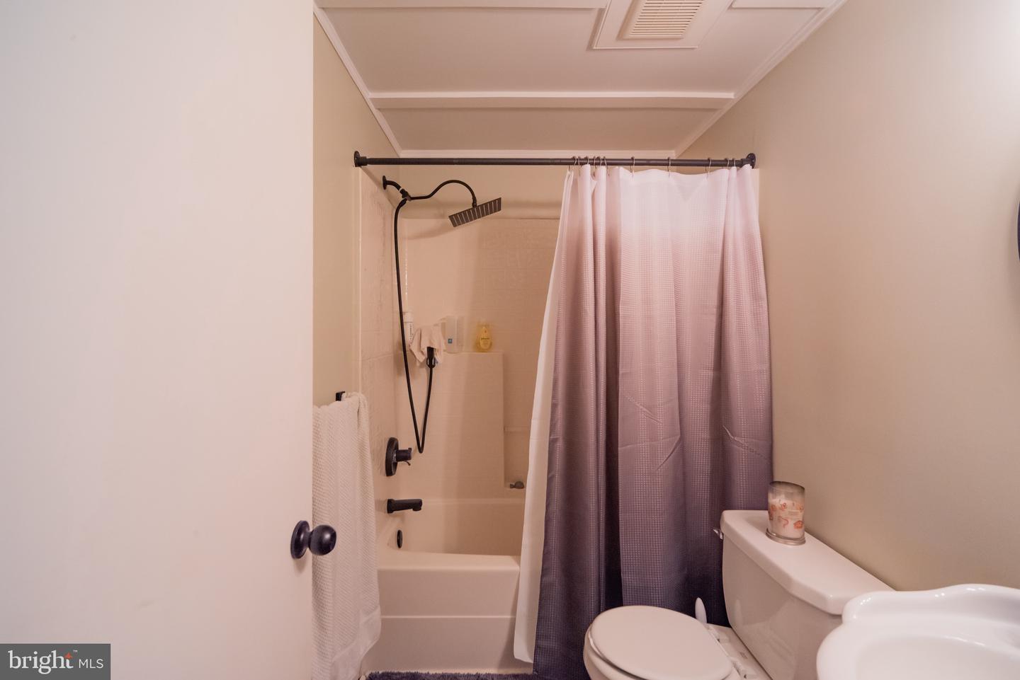 950 APPLE GROVE RD, MINERAL, Virginia 23117, 3 Bedrooms Bedrooms, ,2 BathroomsBathrooms,Residential,For sale,950 APPLE GROVE RD,VALA2008654 MLS # VALA2008654