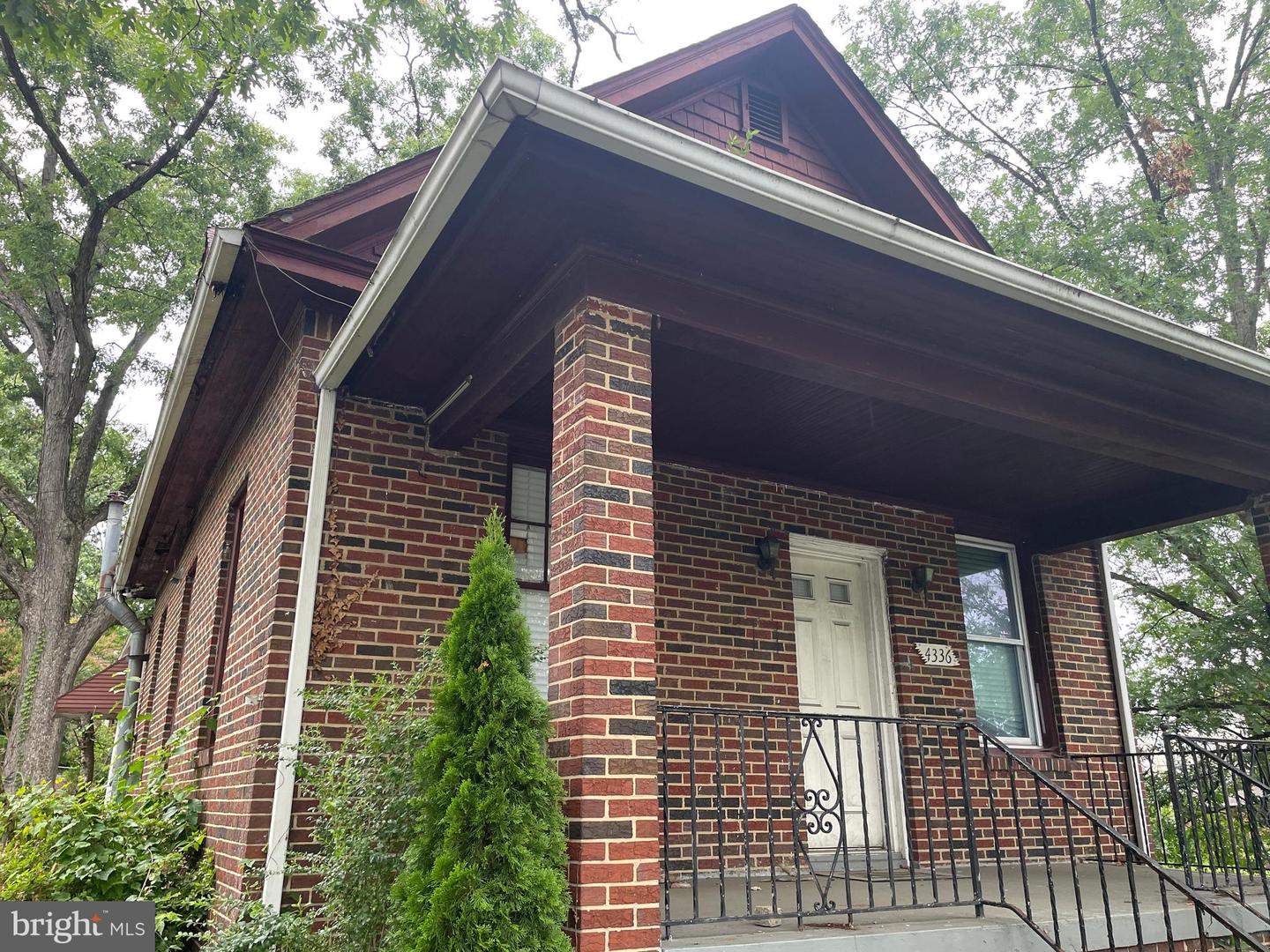 4336 SOUTHERN AVE SE, WASHINGTON, District Of Columbia 20019, 3 Bedrooms Bedrooms, ,2 BathroomsBathrooms,Residential,For sale,4336 SOUTHERN AVE SE,DCDC2224294 MLS # DCDC2224294