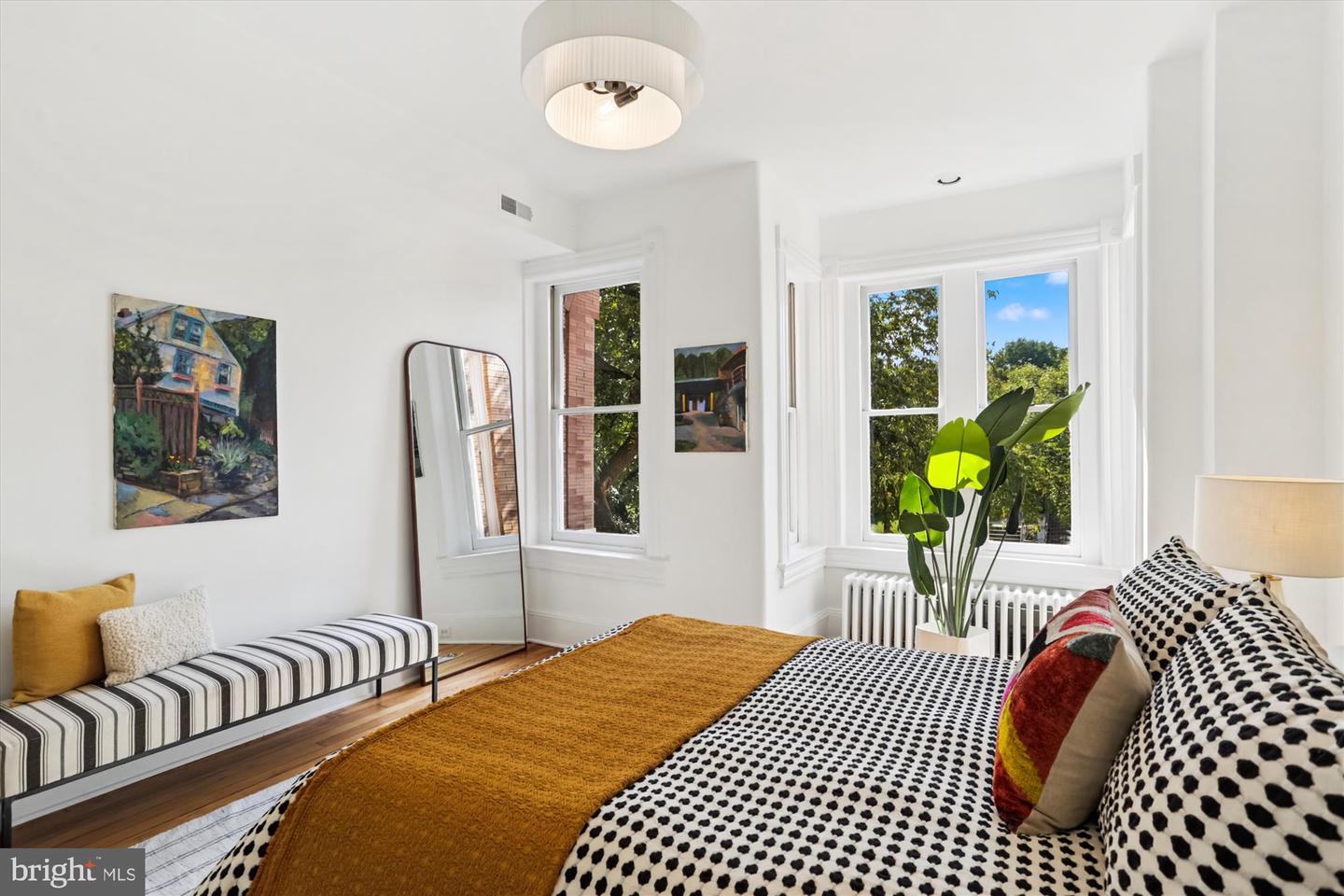 314 NORTH CAROLINA AVE SE, WASHINGTON, District Of Columbia 20003, 4 Bedrooms Bedrooms, ,3 BathroomsBathrooms,Residential,For sale,314 NORTH CAROLINA AVE SE,DCDC2224378 MLS # DCDC2224378
