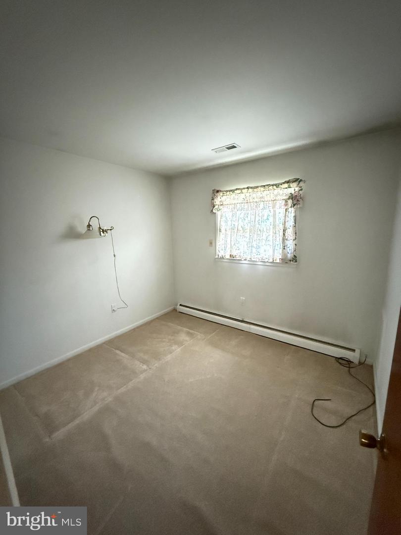 4228 HOFFMAN DR, WOODBRIDGE, Virginia 22193, 3 Bedrooms Bedrooms, ,2 BathroomsBathrooms,Residential,For sale,4228 HOFFMAN DR,VAPW2104806 MLS # VAPW2104806