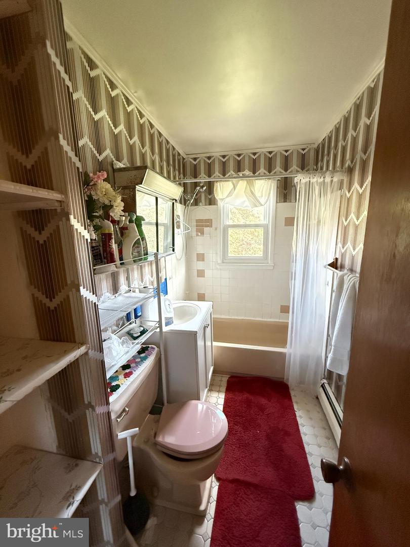 4228 HOFFMAN DR, WOODBRIDGE, Virginia 22193, 3 Bedrooms Bedrooms, ,2 BathroomsBathrooms,Residential,For sale,4228 HOFFMAN DR,VAPW2104806 MLS # VAPW2104806