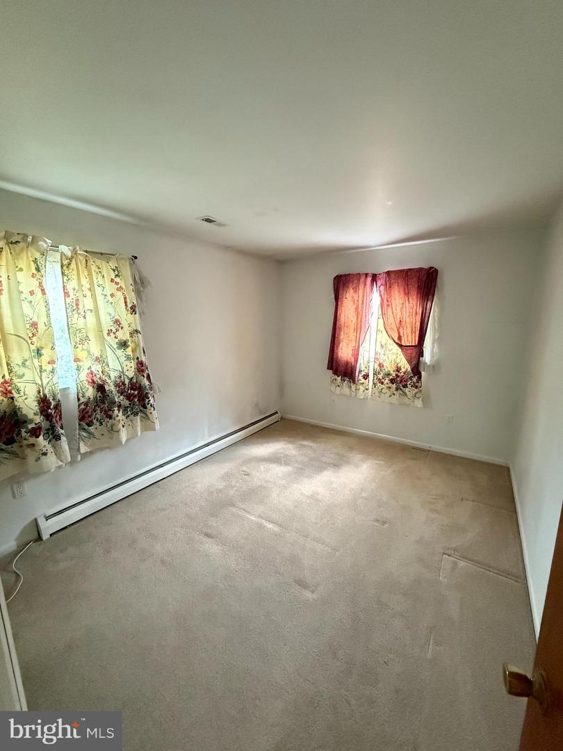4228 HOFFMAN DR, WOODBRIDGE, Virginia 22193, 3 Bedrooms Bedrooms, ,2 BathroomsBathrooms,Residential,For sale,4228 HOFFMAN DR,VAPW2104806 MLS # VAPW2104806