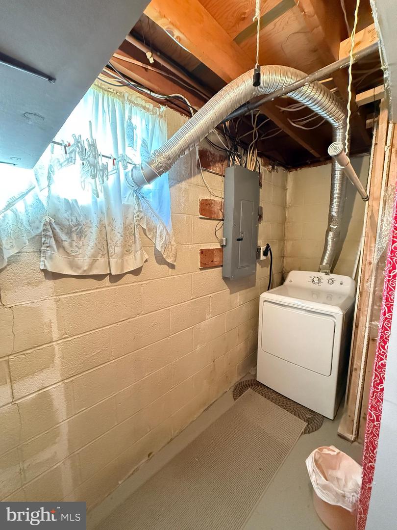 4228 HOFFMAN DR, WOODBRIDGE, Virginia 22193, 3 Bedrooms Bedrooms, ,2 BathroomsBathrooms,Residential,For sale,4228 HOFFMAN DR,VAPW2104806 MLS # VAPW2104806