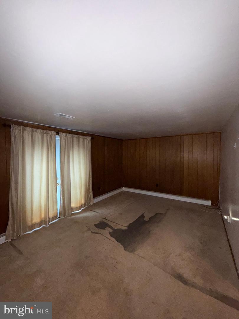 4228 HOFFMAN DR, WOODBRIDGE, Virginia 22193, 3 Bedrooms Bedrooms, ,2 BathroomsBathrooms,Residential,For sale,4228 HOFFMAN DR,VAPW2104806 MLS # VAPW2104806