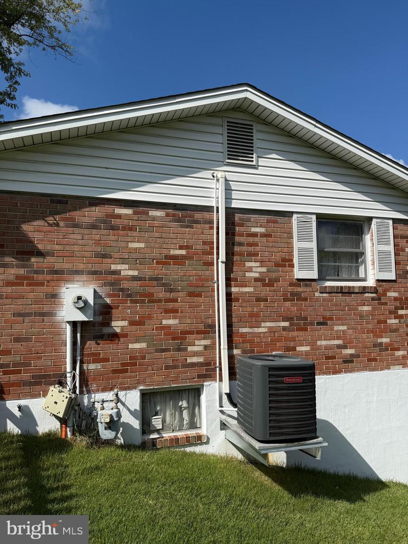 4228 HOFFMAN DR, WOODBRIDGE, Virginia 22193, 3 Bedrooms Bedrooms, ,2 BathroomsBathrooms,Residential,For sale,4228 HOFFMAN DR,VAPW2104806 MLS # VAPW2104806