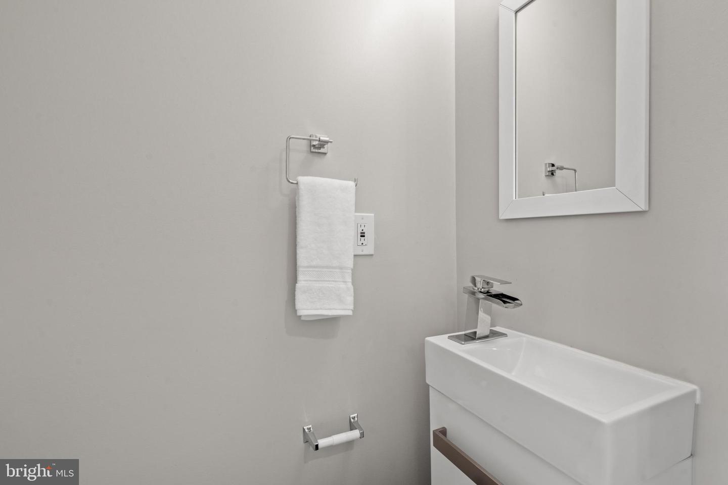 6000 NORTH DAKOTA AVE NW, WASHINGTON, District Of Columbia 20011, 5 Bedrooms Bedrooms, ,3 BathroomsBathrooms,Residential,For sale,6000 NORTH DAKOTA AVE NW,DCDC2224332 MLS # DCDC2224332