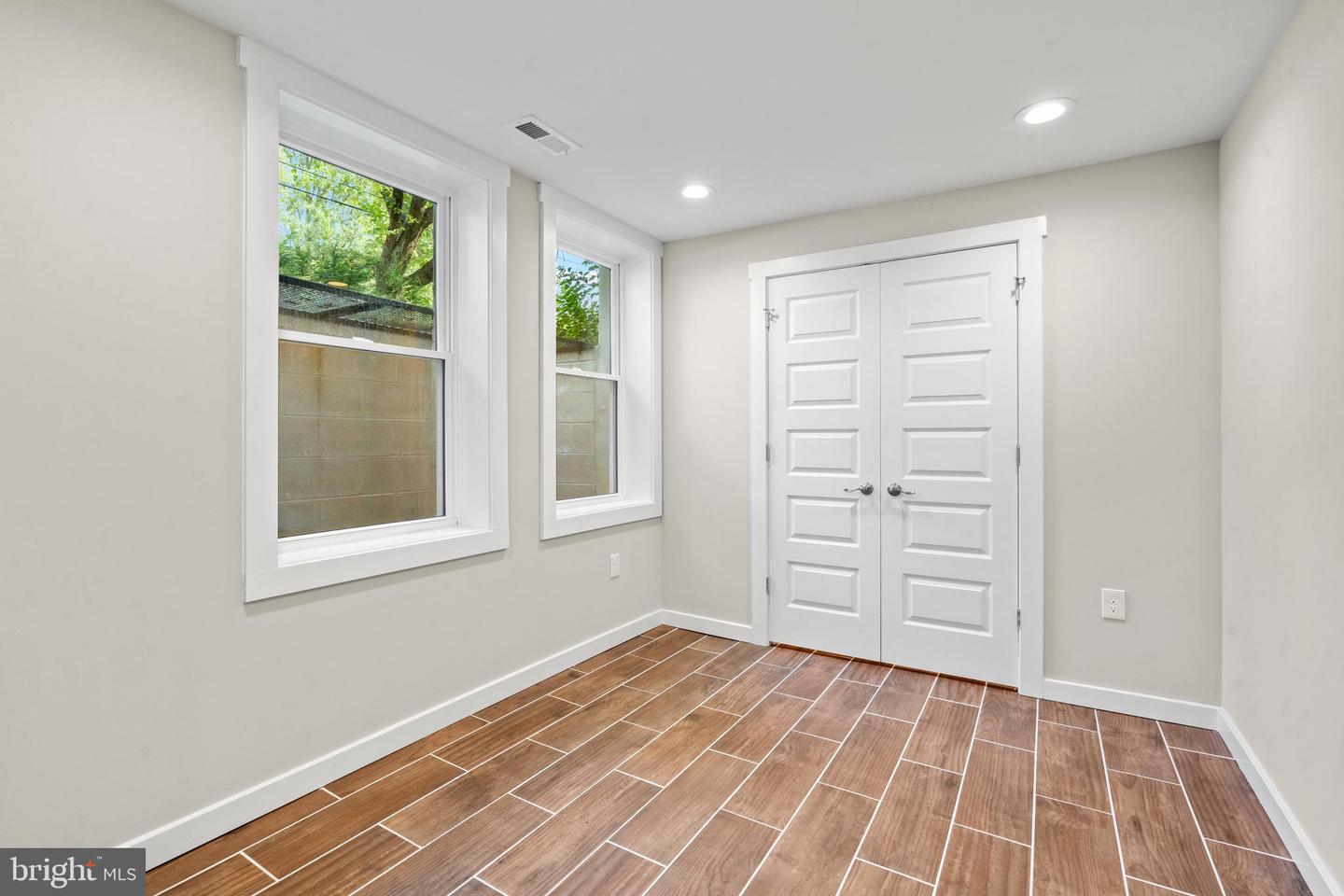 6000 NORTH DAKOTA AVE NW, WASHINGTON, District Of Columbia 20011, 5 Bedrooms Bedrooms, ,3 BathroomsBathrooms,Residential,For sale,6000 NORTH DAKOTA AVE NW,DCDC2224332 MLS # DCDC2224332