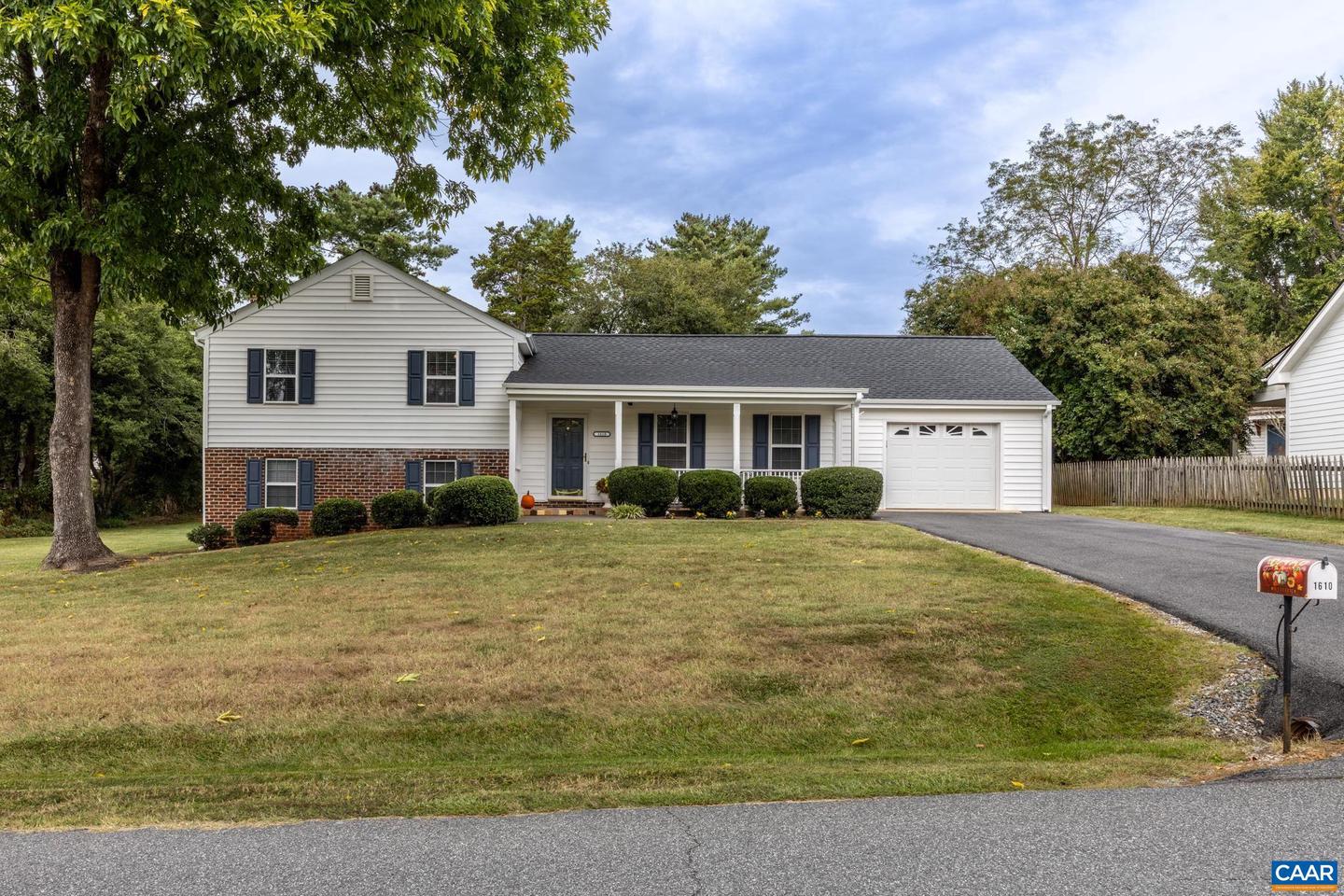 1610 MAIDEN LN, CHARLOTTESVILLE, Virginia 22911, 4 Bedrooms Bedrooms, ,3 BathroomsBathrooms,Residential,For sale,1610 MAIDEN LN,669417 MLS # 669417