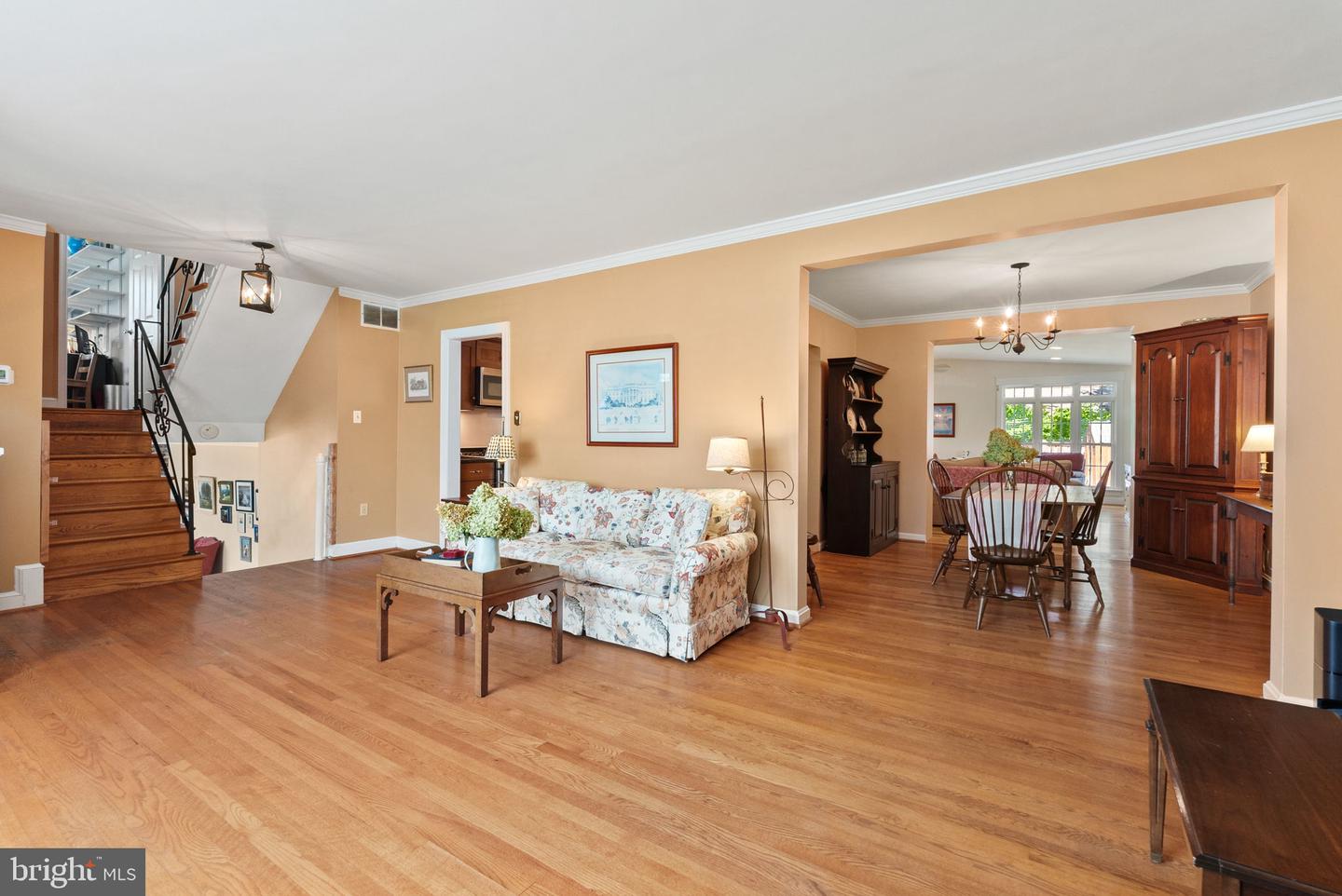 1121 ALLISON ST, ALEXANDRIA, Virginia 22302, 4 Bedrooms Bedrooms, ,3 BathroomsBathrooms,Residential,For sale,1121 ALLISON ST,VAAX2050254 MLS # VAAX2050254