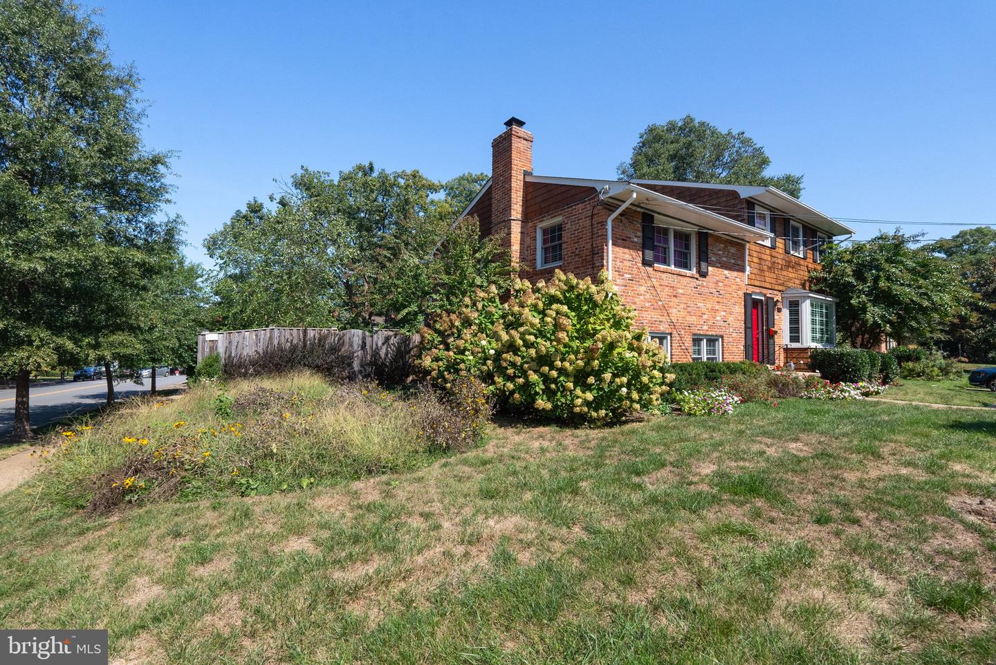 1121 ALLISON ST, ALEXANDRIA, Virginia 22302, 4 Bedrooms Bedrooms, ,3 BathroomsBathrooms,Residential,For sale,1121 ALLISON ST,VAAX2050254 MLS # VAAX2050254