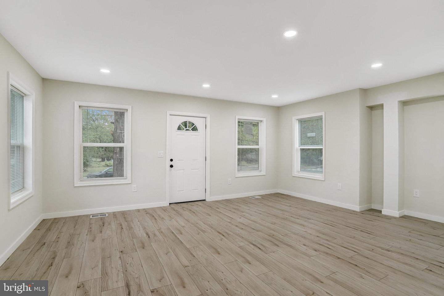 3127 G ST SE, WASHINGTON, District Of Columbia 20019, 4 Bedrooms Bedrooms, 7 Rooms Rooms,3 BathroomsBathrooms,Residential,For sale,3127 G ST SE,DCDC2224428 MLS # DCDC2224428