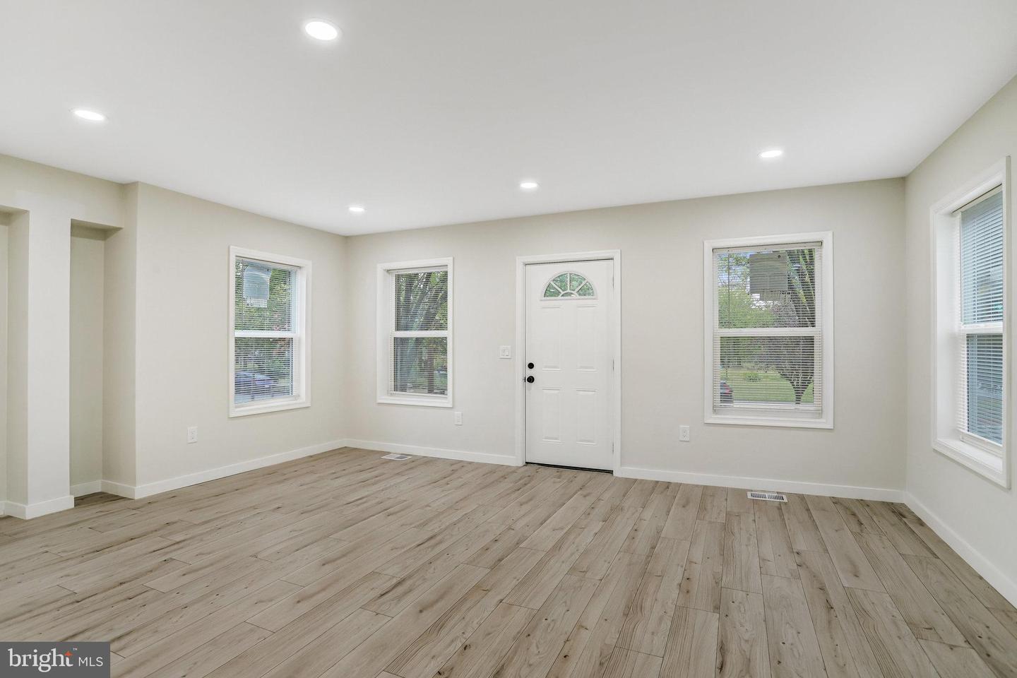 3127 G ST SE, WASHINGTON, District Of Columbia 20019, 4 Bedrooms Bedrooms, 7 Rooms Rooms,3 BathroomsBathrooms,Residential,For sale,3127 G ST SE,DCDC2224428 MLS # DCDC2224428