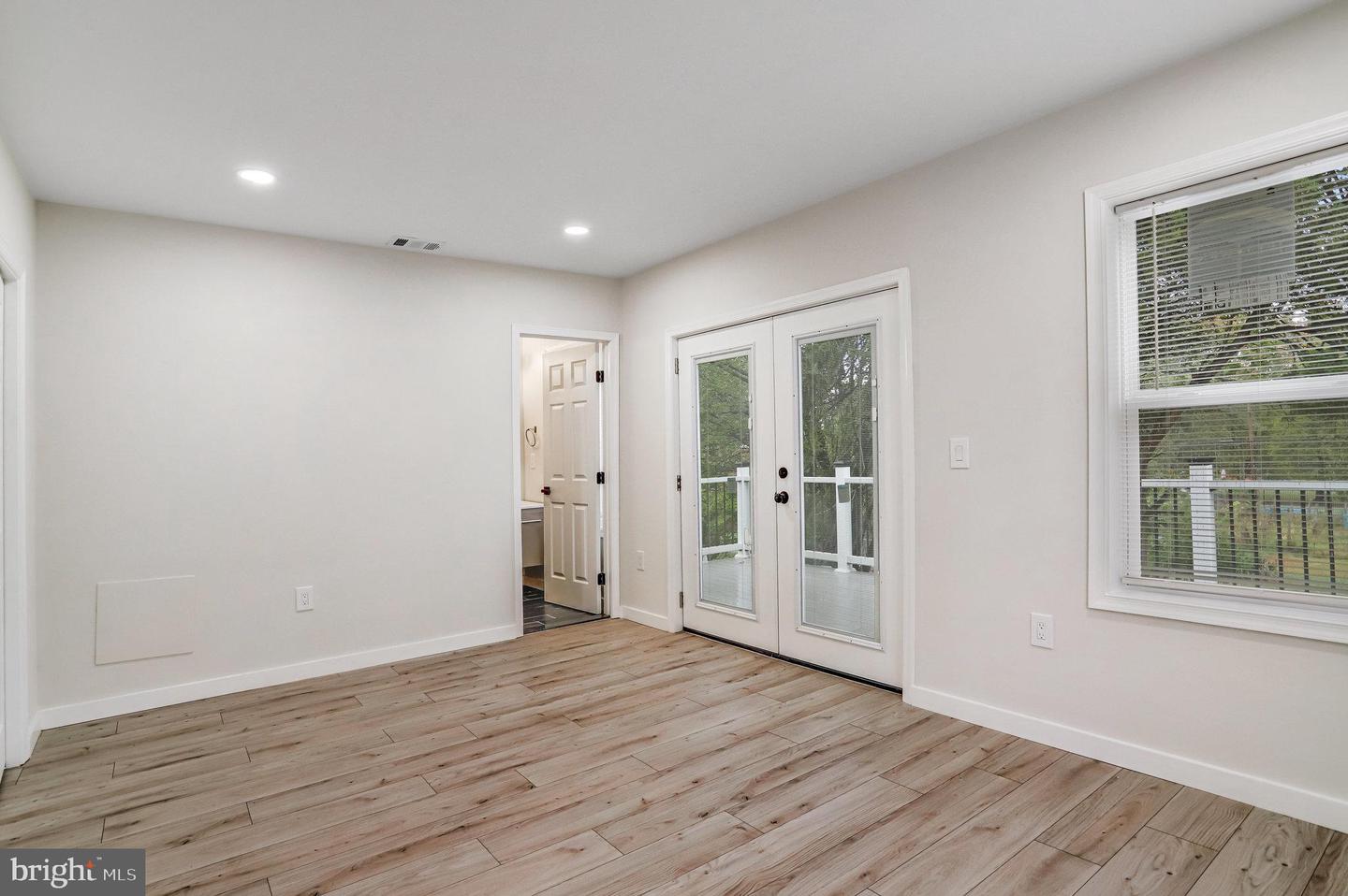3127 G ST SE, WASHINGTON, District Of Columbia 20019, 4 Bedrooms Bedrooms, 7 Rooms Rooms,3 BathroomsBathrooms,Residential,For sale,3127 G ST SE,DCDC2224428 MLS # DCDC2224428