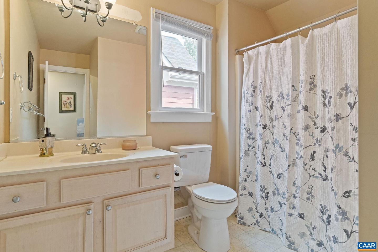 105 KELSEY CT, CHARLOTTESVILLE, Virginia 22903, 3 Bedrooms Bedrooms, ,3 BathroomsBathrooms,Residential,For sale,105 KELSEY CT,669421 MLS # 669421
