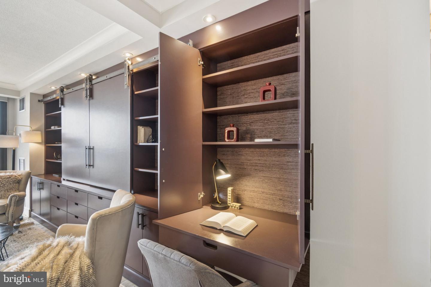 400 MADISON ST #1607, ALEXANDRIA, Virginia 22314, 2 Bedrooms Bedrooms, ,2 BathroomsBathrooms,Residential,For sale,400 MADISON ST #1607,VAAX2050256 MLS # VAAX2050256