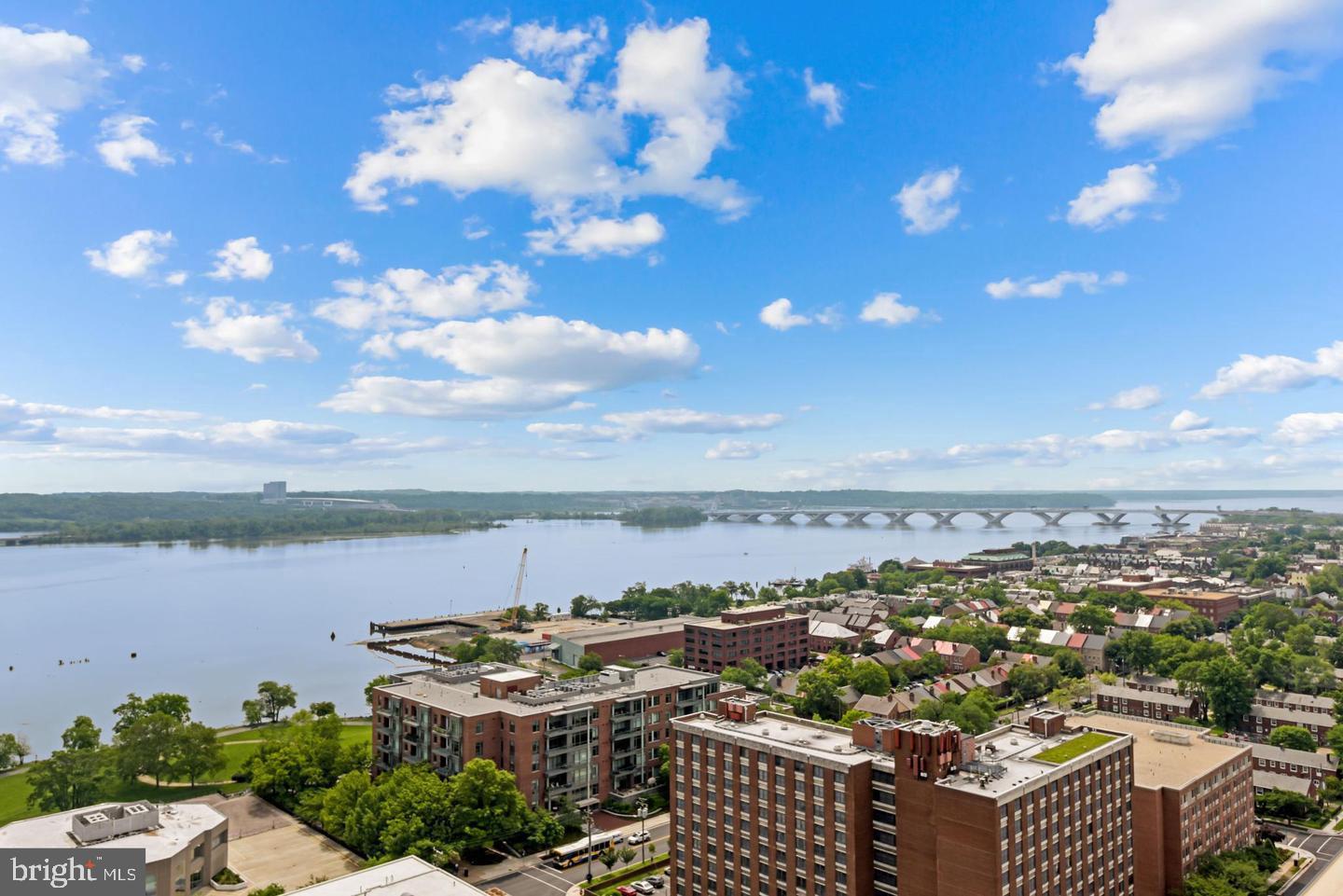 400 MADISON ST #1607, ALEXANDRIA, Virginia 22314, 2 Bedrooms Bedrooms, ,2 BathroomsBathrooms,Residential,For sale,400 MADISON ST #1607,VAAX2050256 MLS # VAAX2050256
