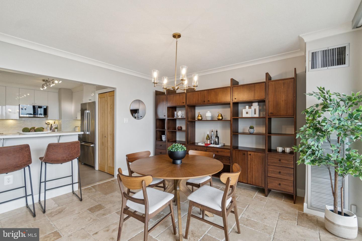 400 MADISON ST #1607, ALEXANDRIA, Virginia 22314, 2 Bedrooms Bedrooms, ,2 BathroomsBathrooms,Residential,For sale,400 MADISON ST #1607,VAAX2050256 MLS # VAAX2050256