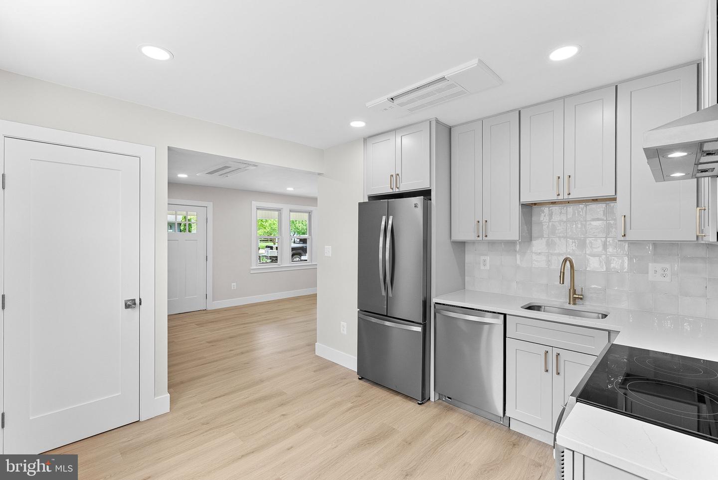 321 W J ST, PURCELLVILLE, Virginia 20132, 3 Bedrooms Bedrooms, ,2 BathroomsBathrooms,Residential,For sale,321 W J ST,VALO2107734 MLS # VALO2107734