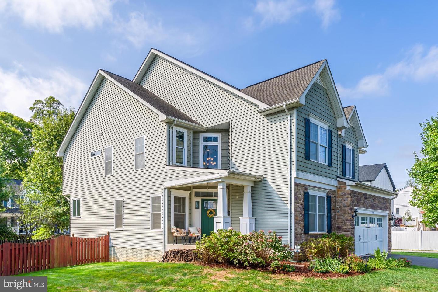 998 RAILROAD AVE, FALLS CHURCH, Virginia 22046, 6 Bedrooms Bedrooms, 18 Rooms Rooms,4 BathroomsBathrooms,Residential,For sale,998 RAILROAD AVE,VAFA2003316 MLS # VAFA2003316