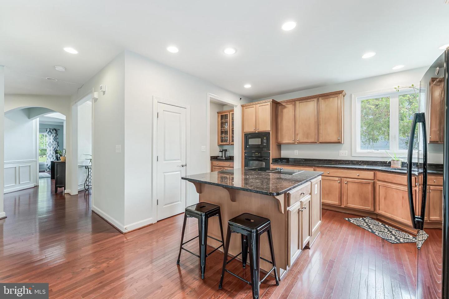 998 RAILROAD AVE, FALLS CHURCH, Virginia 22046, 6 Bedrooms Bedrooms, 18 Rooms Rooms,4 BathroomsBathrooms,Residential,For sale,998 RAILROAD AVE,VAFA2003316 MLS # VAFA2003316