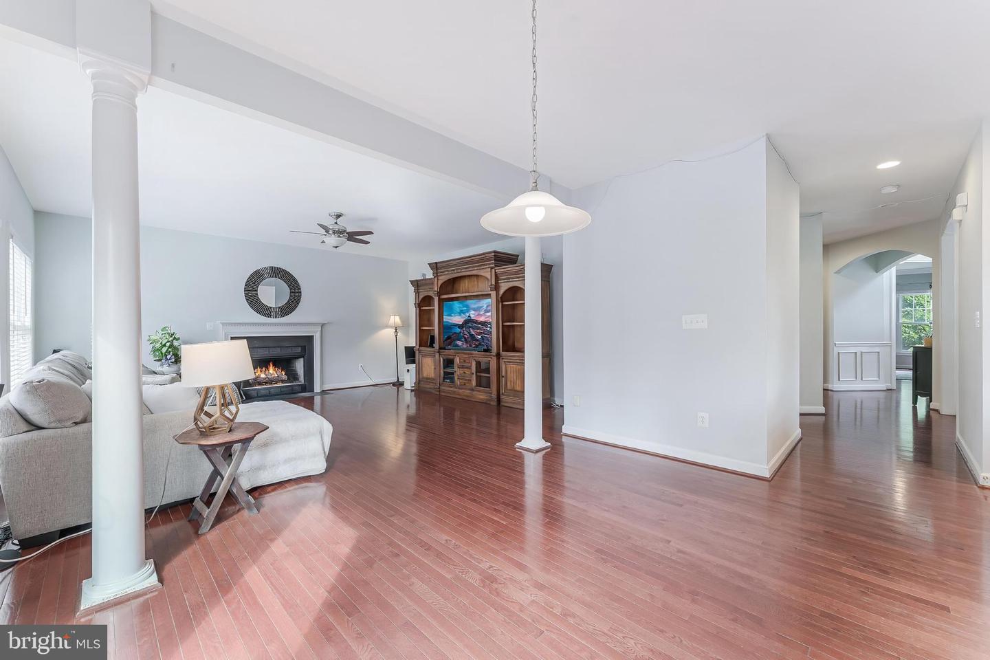 998 RAILROAD AVE, FALLS CHURCH, Virginia 22046, 6 Bedrooms Bedrooms, 18 Rooms Rooms,4 BathroomsBathrooms,Residential,For sale,998 RAILROAD AVE,VAFA2003316 MLS # VAFA2003316