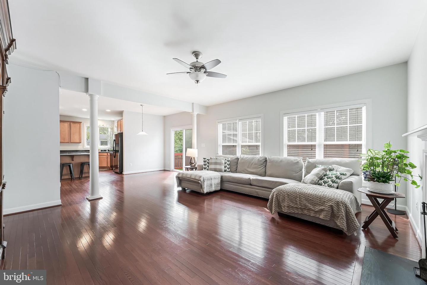 998 RAILROAD AVE, FALLS CHURCH, Virginia 22046, 6 Bedrooms Bedrooms, 18 Rooms Rooms,4 BathroomsBathrooms,Residential,For sale,998 RAILROAD AVE,VAFA2003316 MLS # VAFA2003316