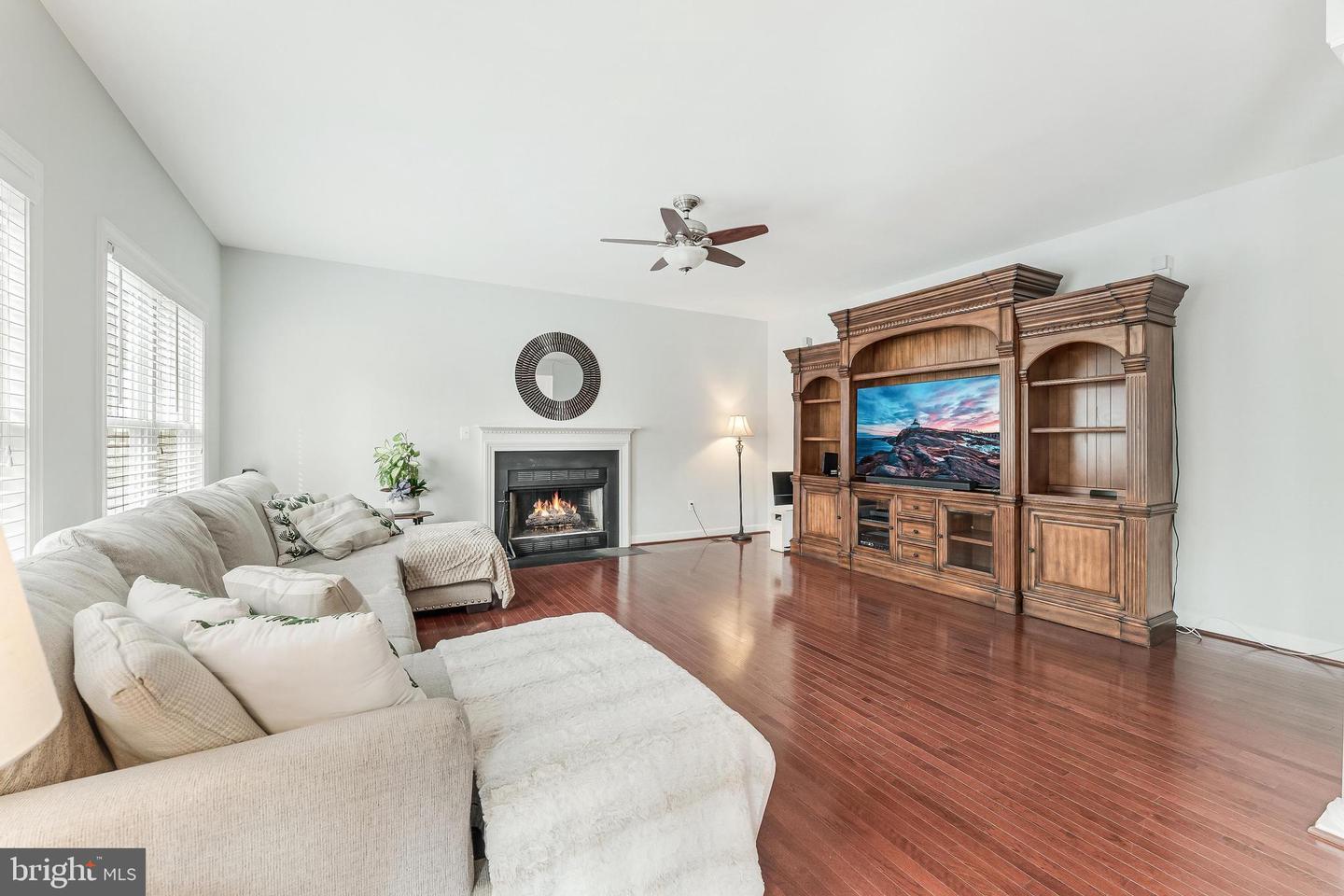 998 RAILROAD AVE, FALLS CHURCH, Virginia 22046, 6 Bedrooms Bedrooms, 18 Rooms Rooms,4 BathroomsBathrooms,Residential,For sale,998 RAILROAD AVE,VAFA2003316 MLS # VAFA2003316