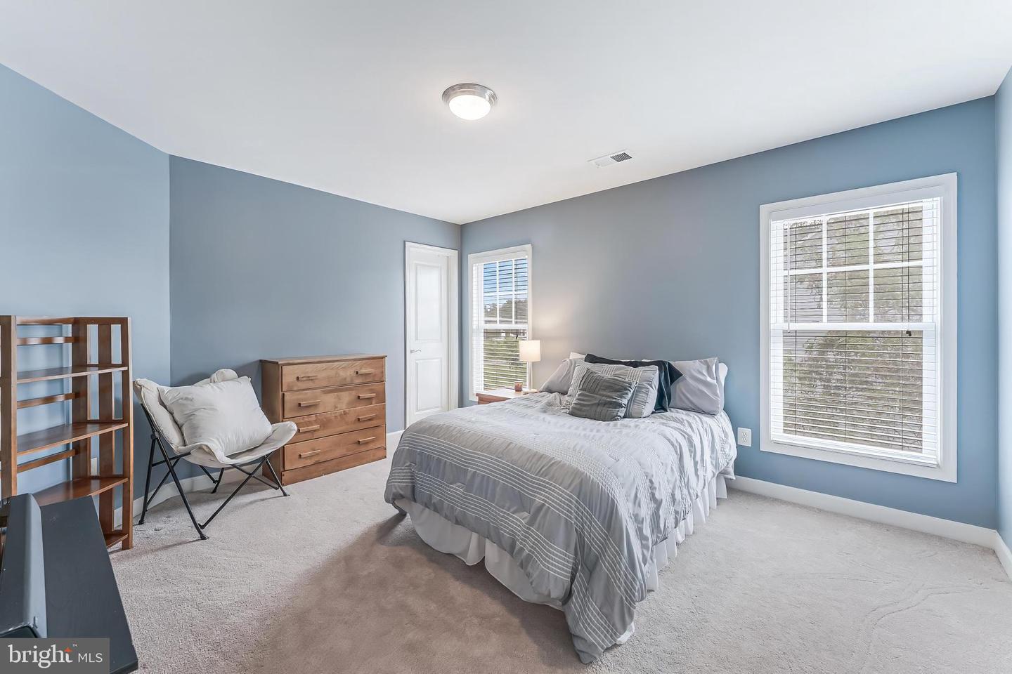 998 RAILROAD AVE, FALLS CHURCH, Virginia 22046, 6 Bedrooms Bedrooms, 18 Rooms Rooms,4 BathroomsBathrooms,Residential,For sale,998 RAILROAD AVE,VAFA2003316 MLS # VAFA2003316