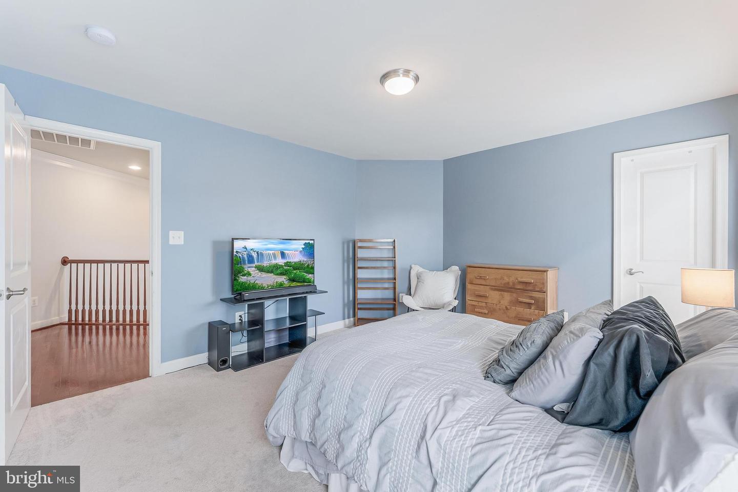 998 RAILROAD AVE, FALLS CHURCH, Virginia 22046, 6 Bedrooms Bedrooms, 18 Rooms Rooms,4 BathroomsBathrooms,Residential,For sale,998 RAILROAD AVE,VAFA2003316 MLS # VAFA2003316