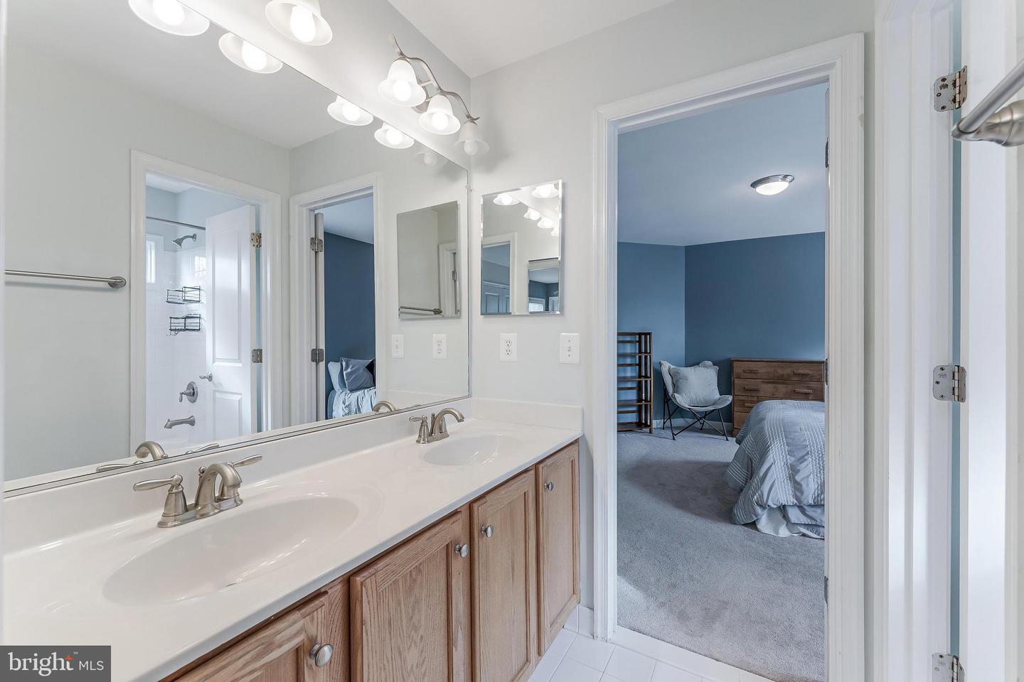 998 RAILROAD AVE, FALLS CHURCH, Virginia 22046, 6 Bedrooms Bedrooms, 18 Rooms Rooms,4 BathroomsBathrooms,Residential,For sale,998 RAILROAD AVE,VAFA2003316 MLS # VAFA2003316