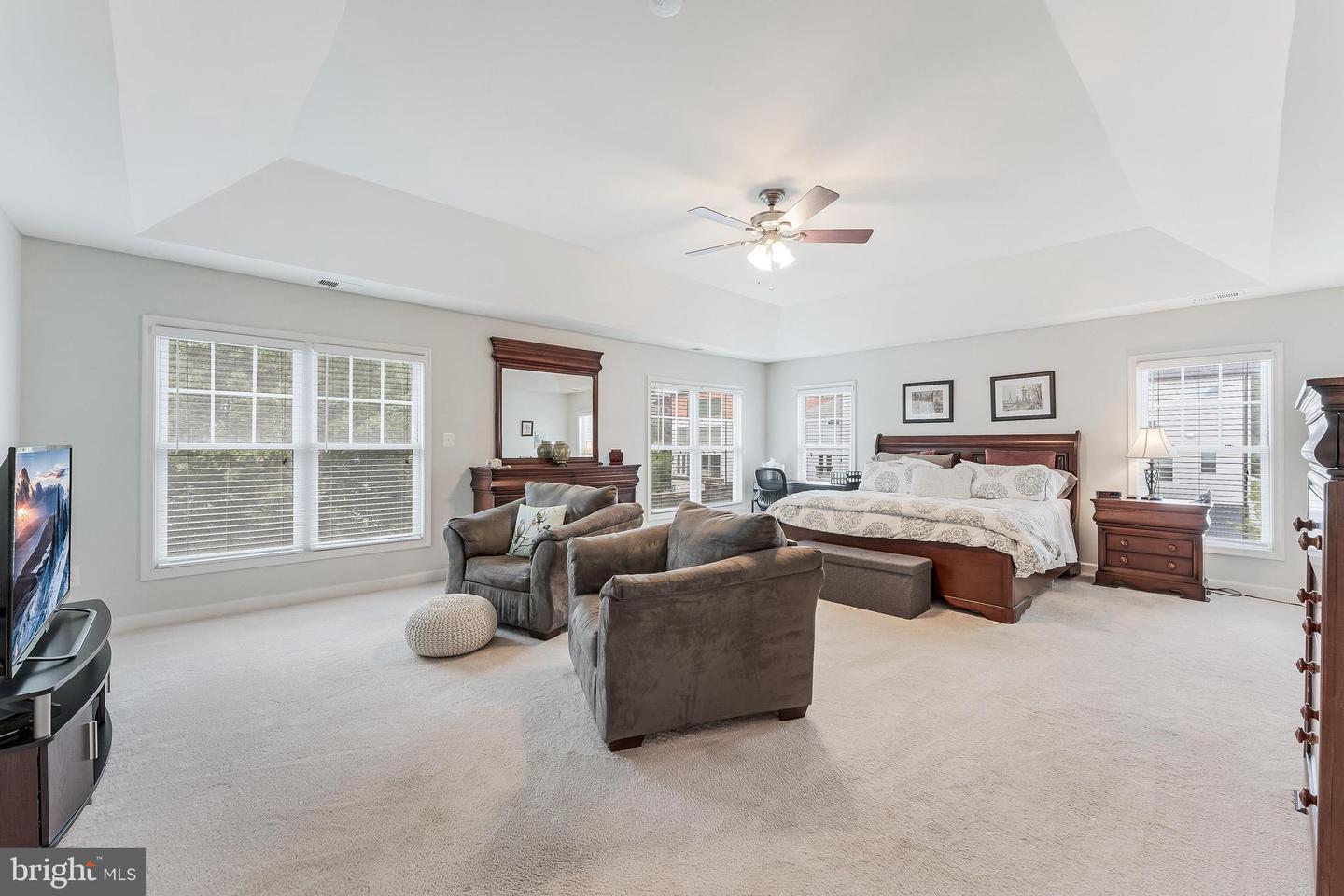 998 RAILROAD AVE, FALLS CHURCH, Virginia 22046, 6 Bedrooms Bedrooms, 18 Rooms Rooms,4 BathroomsBathrooms,Residential,For sale,998 RAILROAD AVE,VAFA2003316 MLS # VAFA2003316