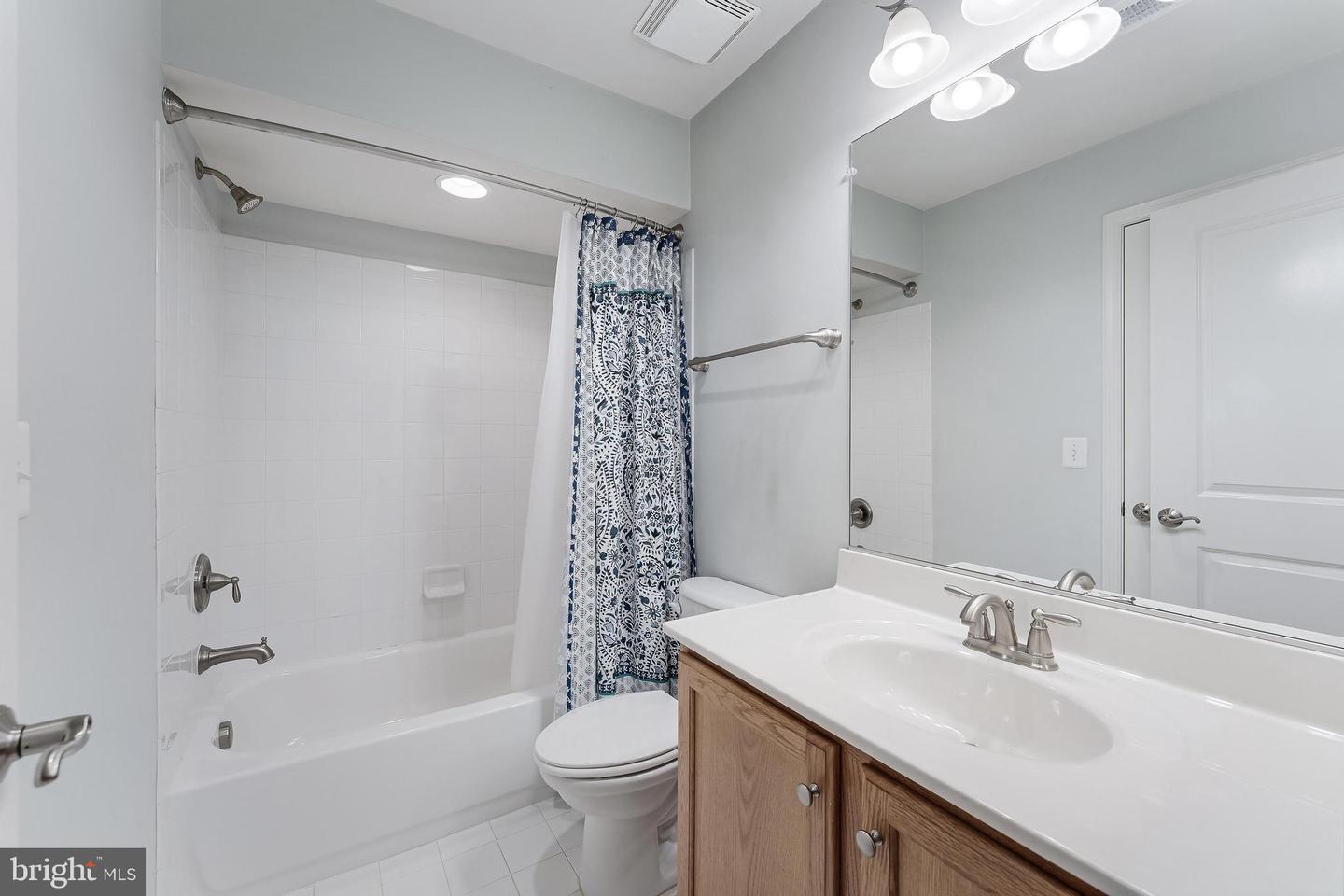 998 RAILROAD AVE, FALLS CHURCH, Virginia 22046, 6 Bedrooms Bedrooms, 18 Rooms Rooms,4 BathroomsBathrooms,Residential,For sale,998 RAILROAD AVE,VAFA2003316 MLS # VAFA2003316