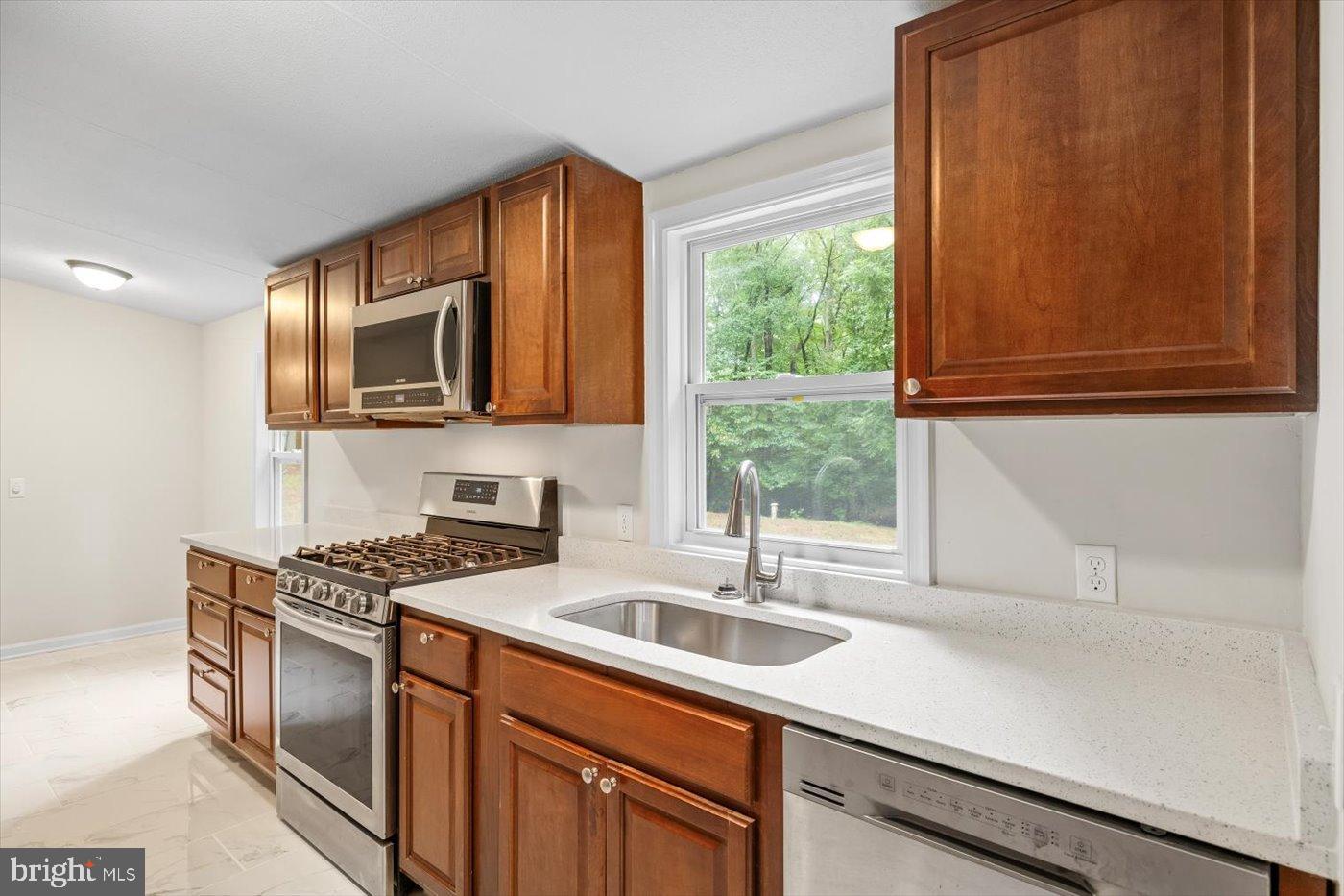 33 NORMAN RD, STAFFORD, Virginia 22554, 3 Bedrooms Bedrooms, 10 Rooms Rooms,2 BathroomsBathrooms,Residential,For sale,33 NORMAN RD,VAST2042972 MLS # VAST2042972