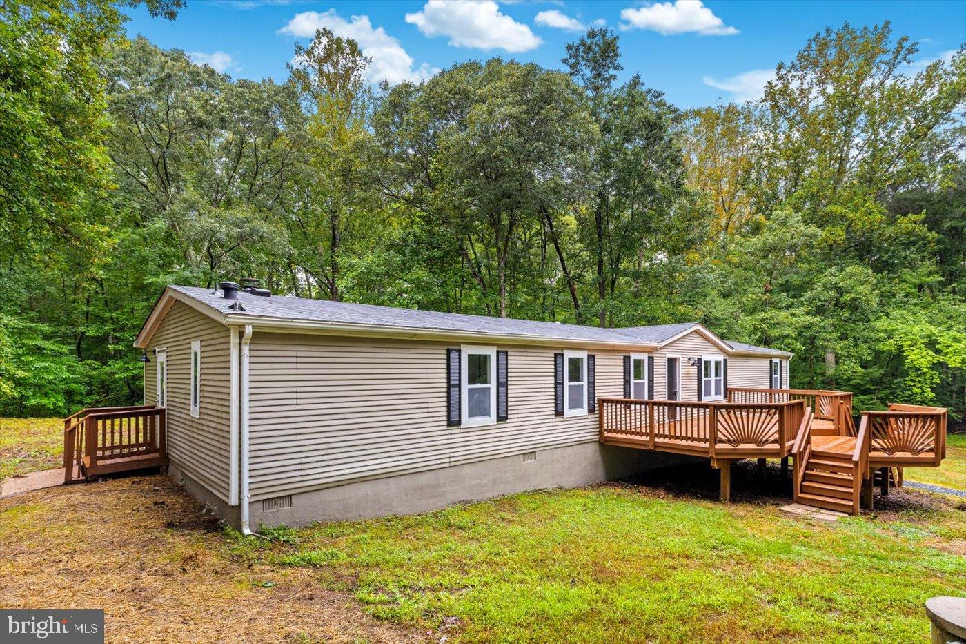 33 NORMAN RD, STAFFORD, Virginia 22554, 3 Bedrooms Bedrooms, 10 Rooms Rooms,2 BathroomsBathrooms,Residential,For sale,33 NORMAN RD,VAST2042972 MLS # VAST2042972