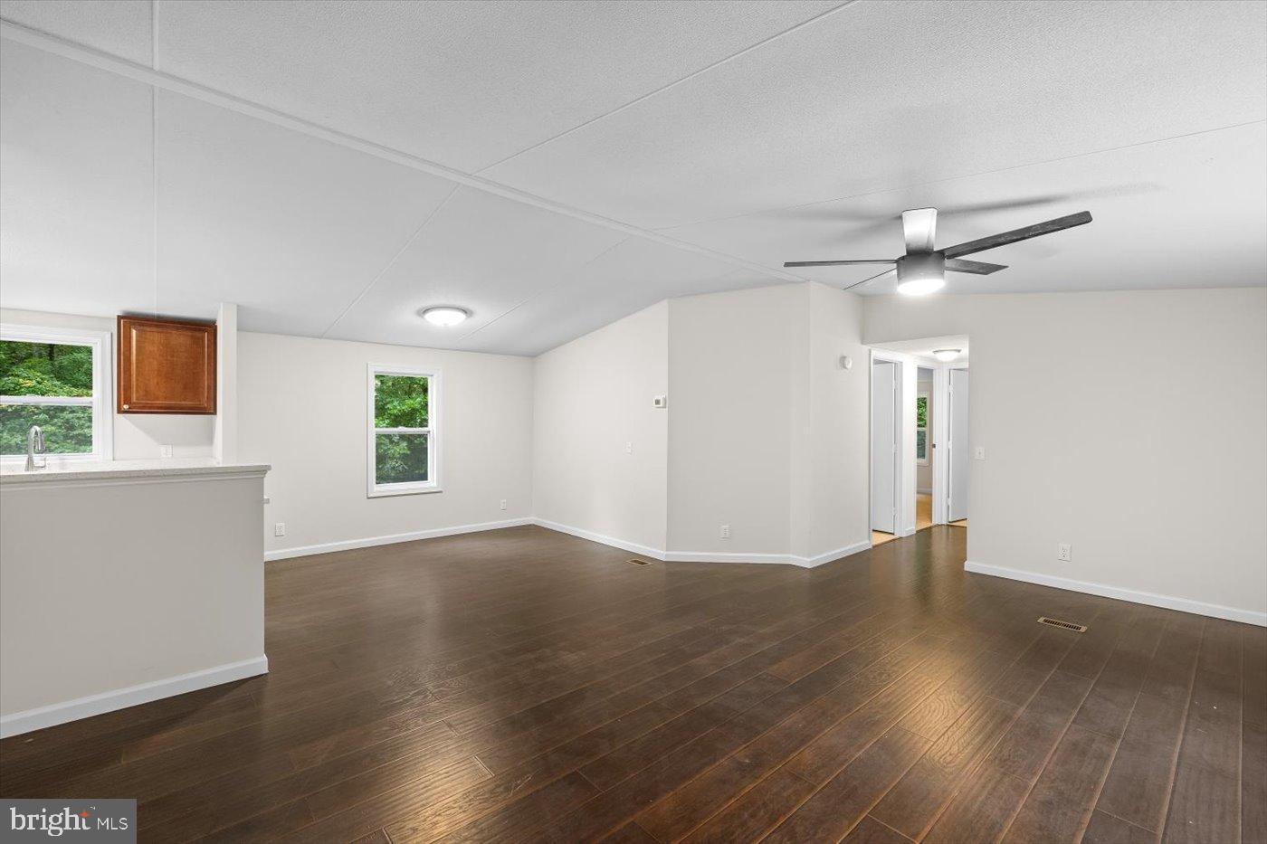 33 NORMAN RD, STAFFORD, Virginia 22554, 3 Bedrooms Bedrooms, 10 Rooms Rooms,2 BathroomsBathrooms,Residential,For sale,33 NORMAN RD,VAST2042972 MLS # VAST2042972
