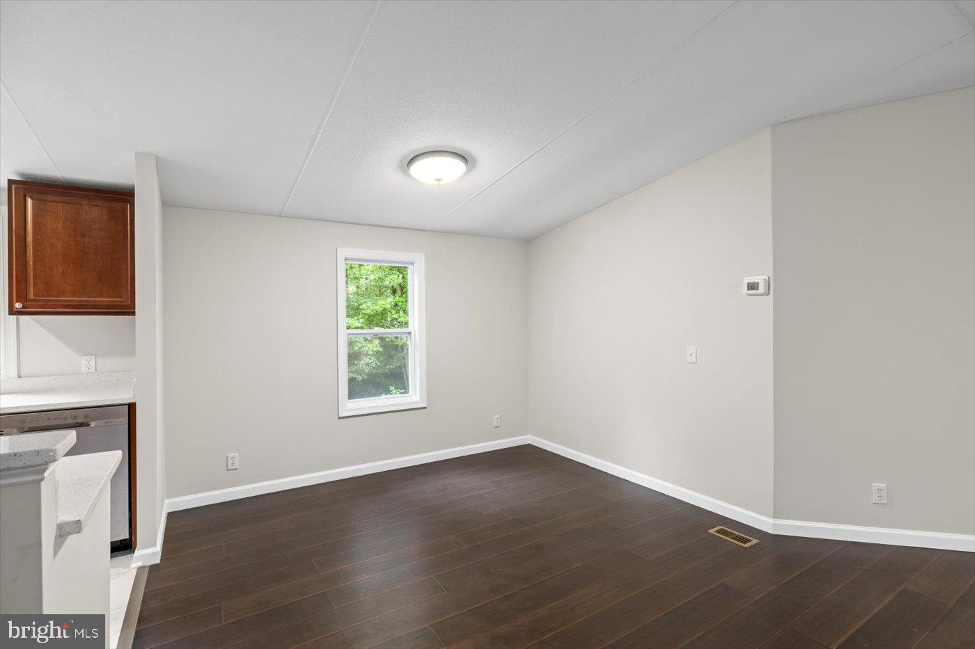33 NORMAN RD, STAFFORD, Virginia 22554, 3 Bedrooms Bedrooms, 10 Rooms Rooms,2 BathroomsBathrooms,Residential,For sale,33 NORMAN RD,VAST2042972 MLS # VAST2042972