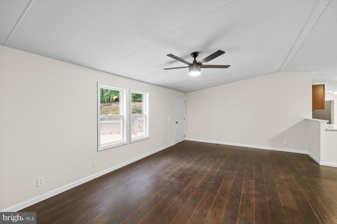 33 NORMAN RD, STAFFORD, Virginia 22554, 3 Bedrooms Bedrooms, 10 Rooms Rooms,2 BathroomsBathrooms,Residential,For sale,33 NORMAN RD,VAST2042972 MLS # VAST2042972