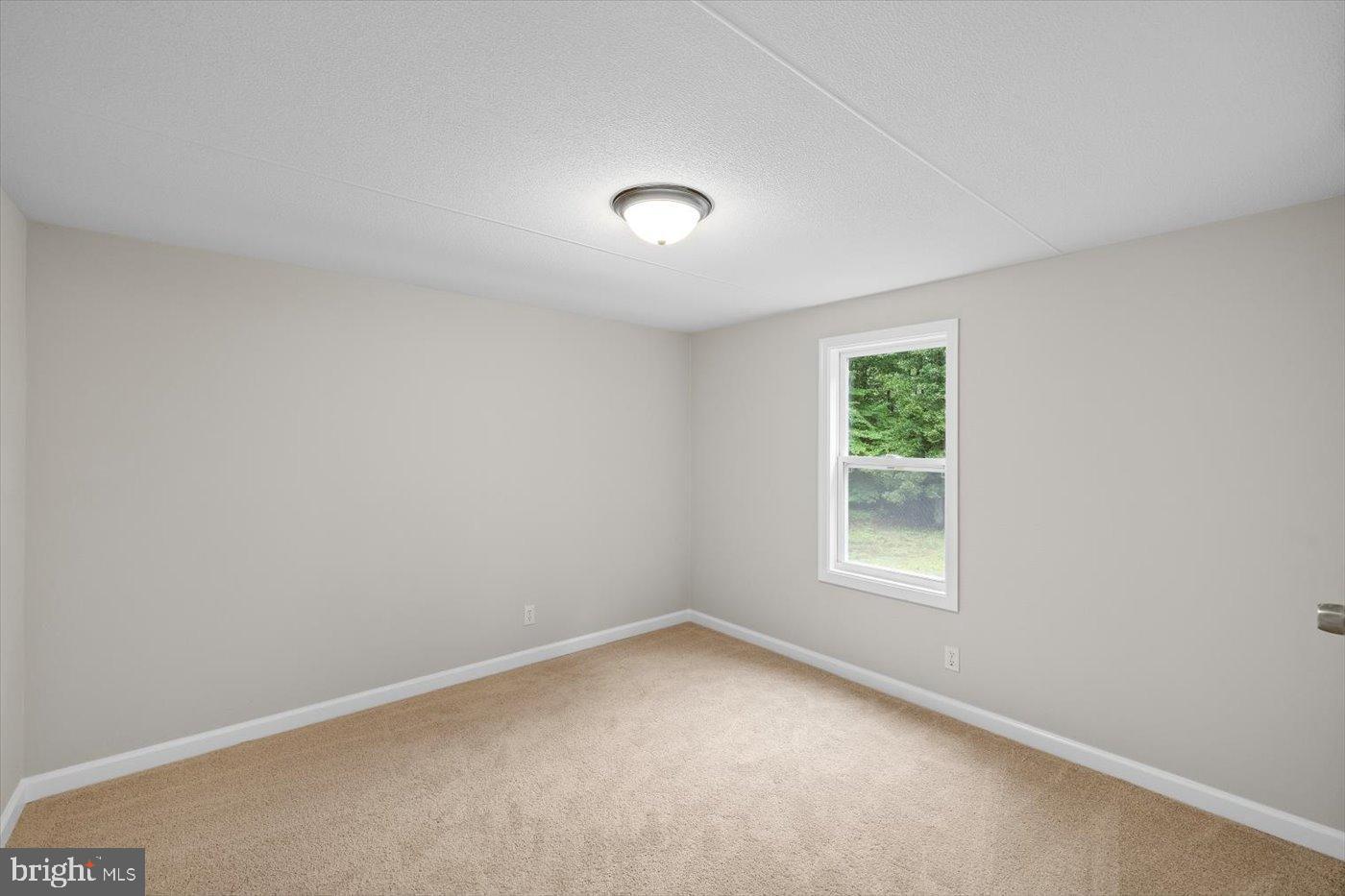 33 NORMAN RD, STAFFORD, Virginia 22554, 3 Bedrooms Bedrooms, 10 Rooms Rooms,2 BathroomsBathrooms,Residential,For sale,33 NORMAN RD,VAST2042972 MLS # VAST2042972