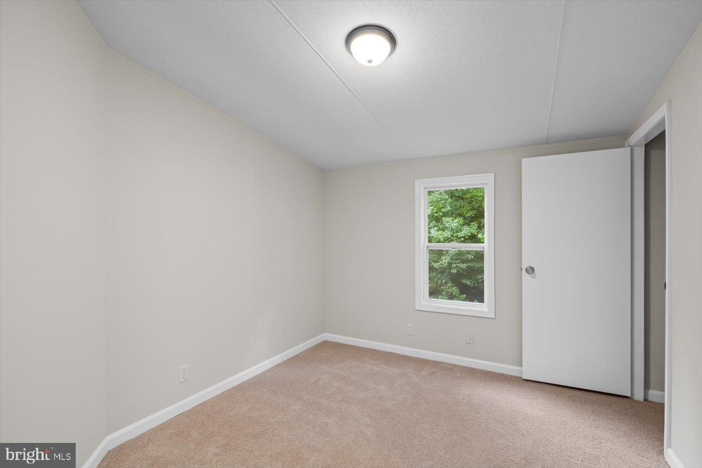 33 NORMAN RD, STAFFORD, Virginia 22554, 3 Bedrooms Bedrooms, 10 Rooms Rooms,2 BathroomsBathrooms,Residential,For sale,33 NORMAN RD,VAST2042972 MLS # VAST2042972
