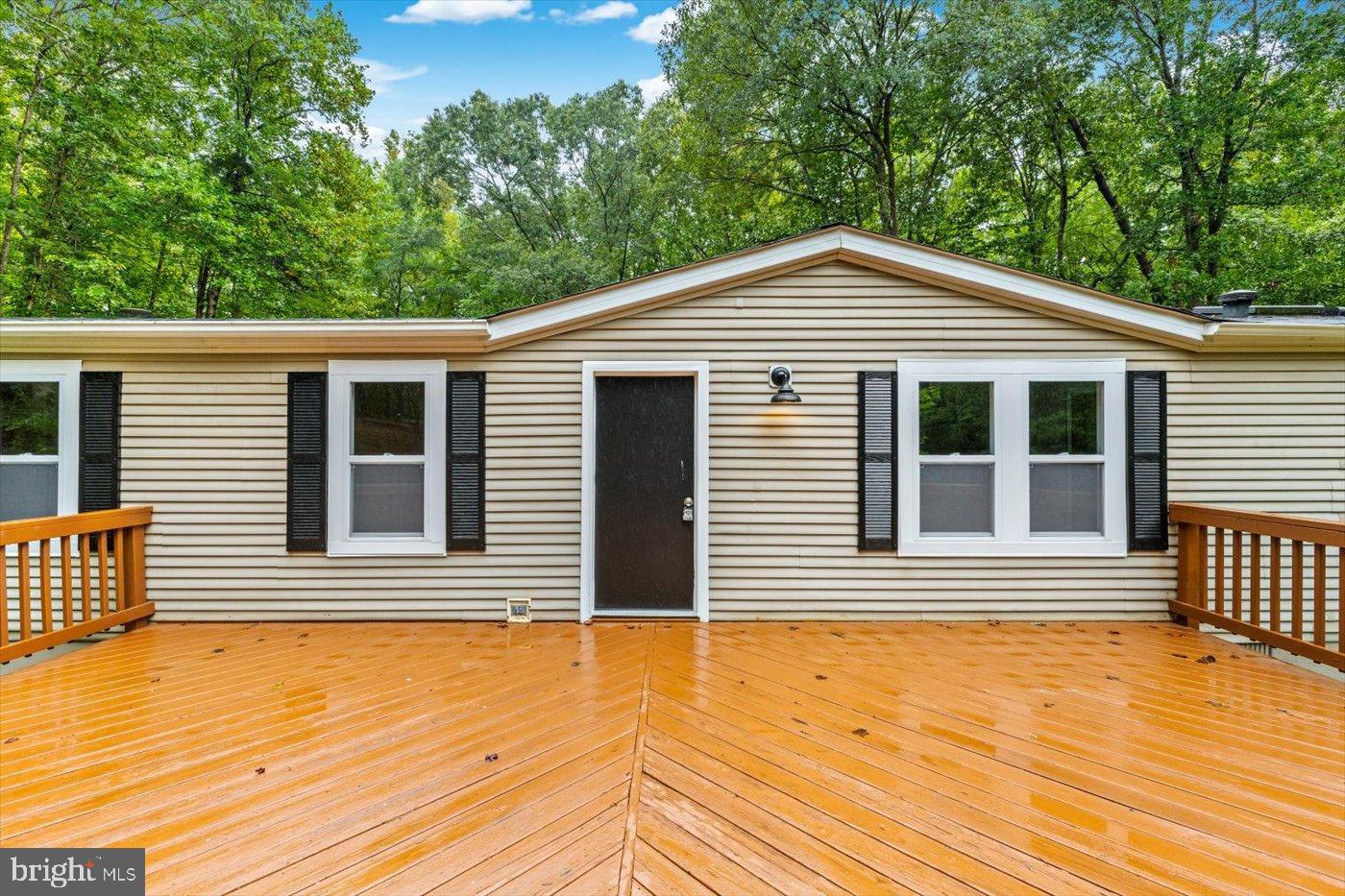 33 NORMAN RD, STAFFORD, Virginia 22554, 3 Bedrooms Bedrooms, 10 Rooms Rooms,2 BathroomsBathrooms,Residential,For sale,33 NORMAN RD,VAST2042972 MLS # VAST2042972