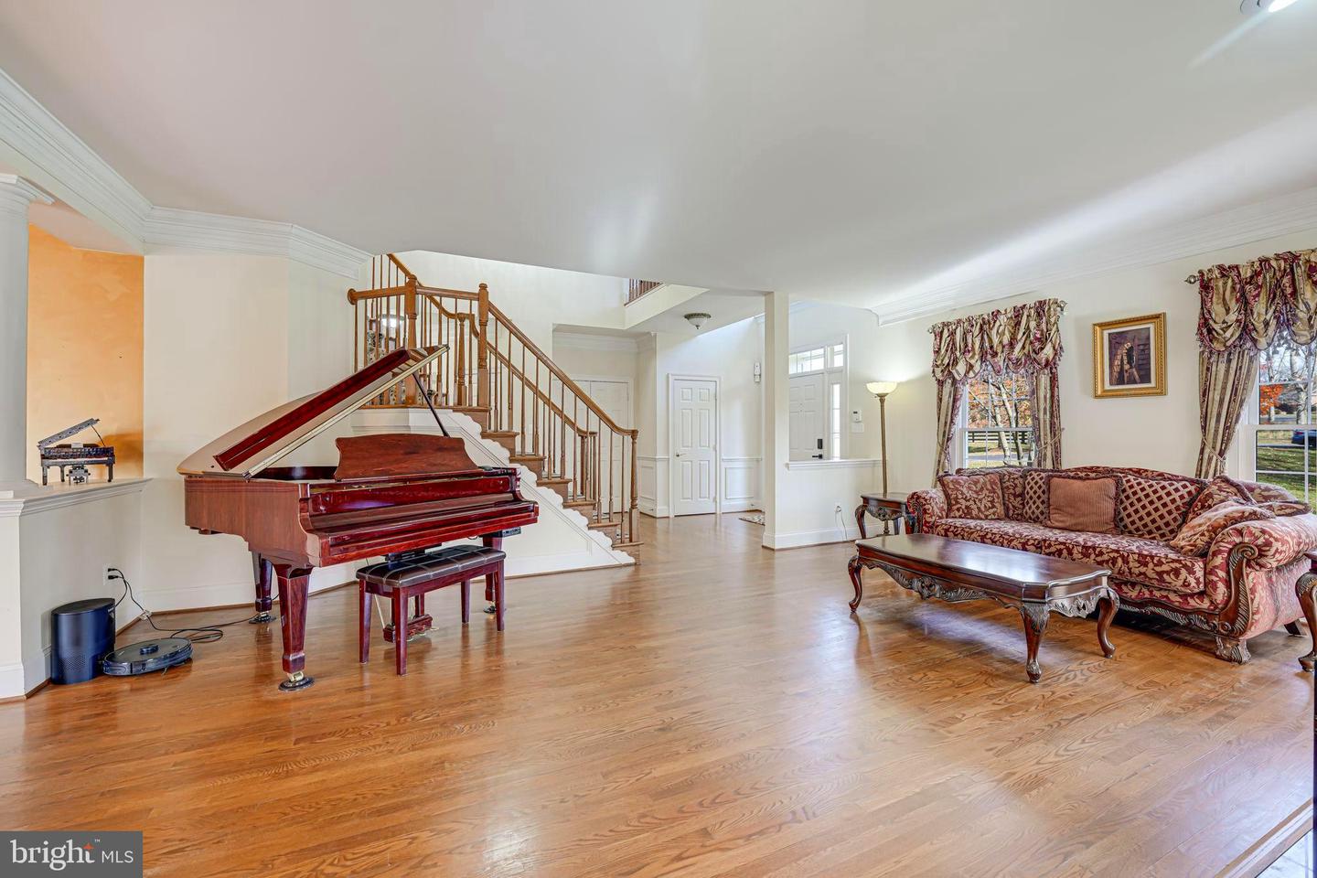 15280 RIDING CLUB DR, HAYMARKET, Virginia 20169, 6 Bedrooms Bedrooms, ,6 BathroomsBathrooms,Residential,For sale,15280 RIDING CLUB DR,VAPW2104862 MLS # VAPW2104862