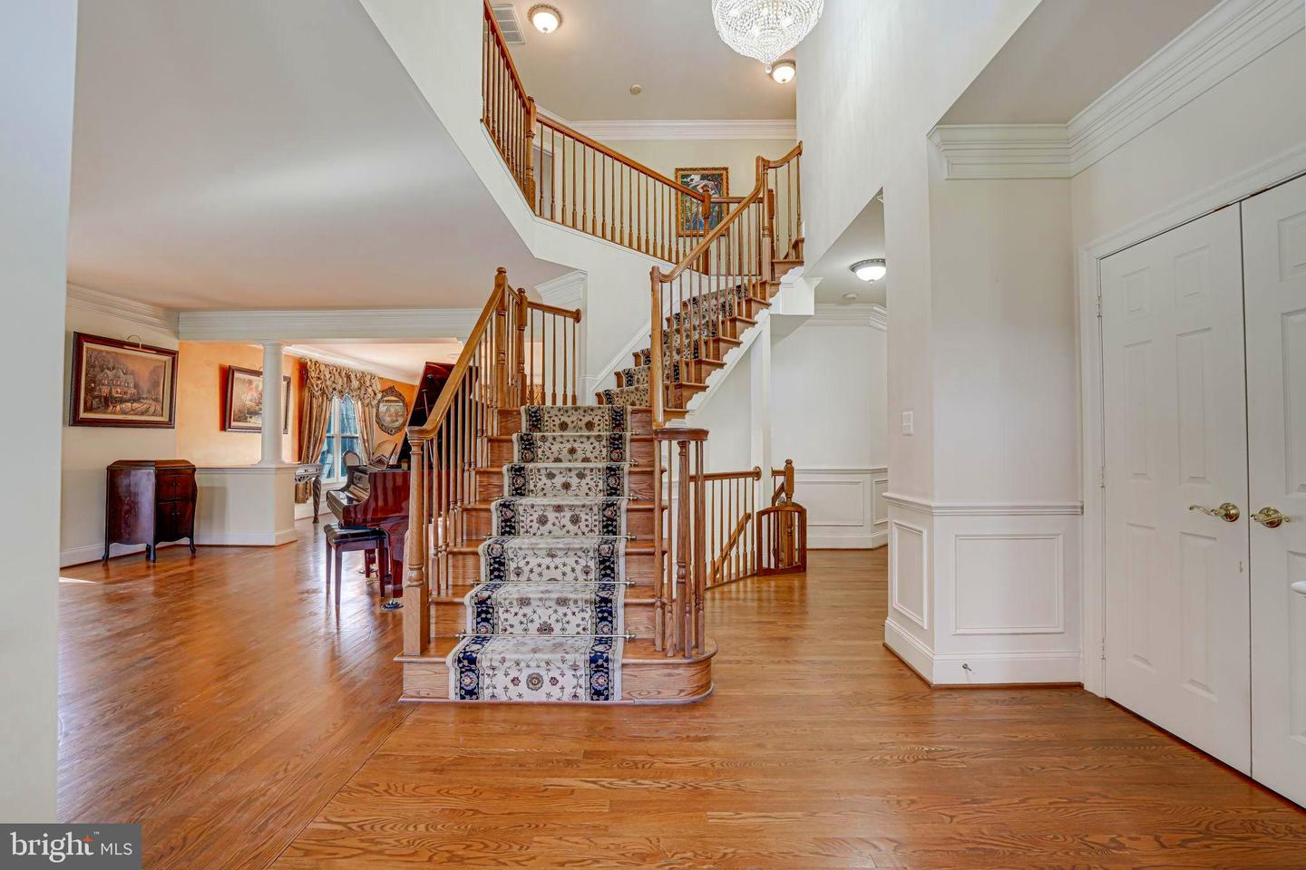 15280 RIDING CLUB DR, HAYMARKET, Virginia 20169, 6 Bedrooms Bedrooms, ,6 BathroomsBathrooms,Residential,For sale,15280 RIDING CLUB DR,VAPW2104862 MLS # VAPW2104862