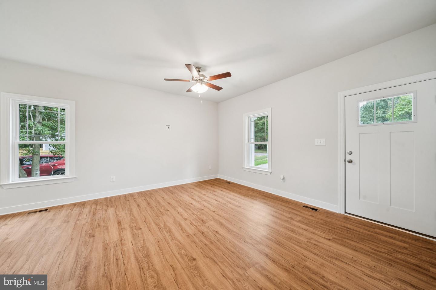 55 FOREST GROVE RD, COLONIAL BEACH, Virginia 22443, 3 Bedrooms Bedrooms, 5 Rooms Rooms,2 BathroomsBathrooms,Residential,For sale,55 FOREST GROVE RD,VAWE2009826 MLS # VAWE2009826