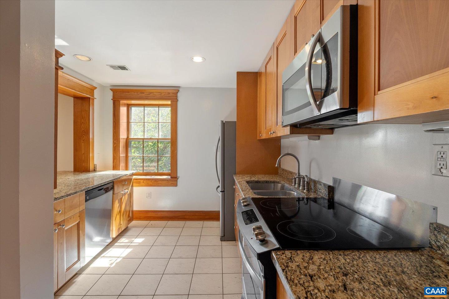 1915 E MARKET ST #3, CHARLOTTESVILLE, Virginia 22902, 3 Bedrooms Bedrooms, ,2 BathroomsBathrooms,Residential,For sale,1915 E MARKET ST #3,669426 MLS # 669426