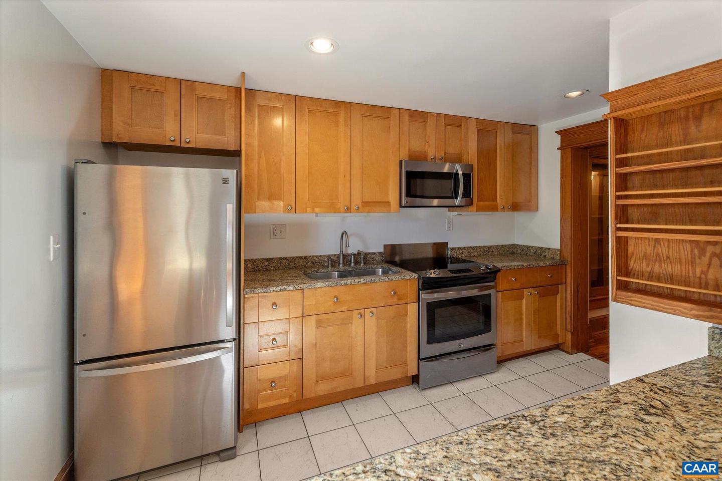 1915 E MARKET ST #3, CHARLOTTESVILLE, Virginia 22902, 3 Bedrooms Bedrooms, ,2 BathroomsBathrooms,Residential,For sale,1915 E MARKET ST #3,669426 MLS # 669426